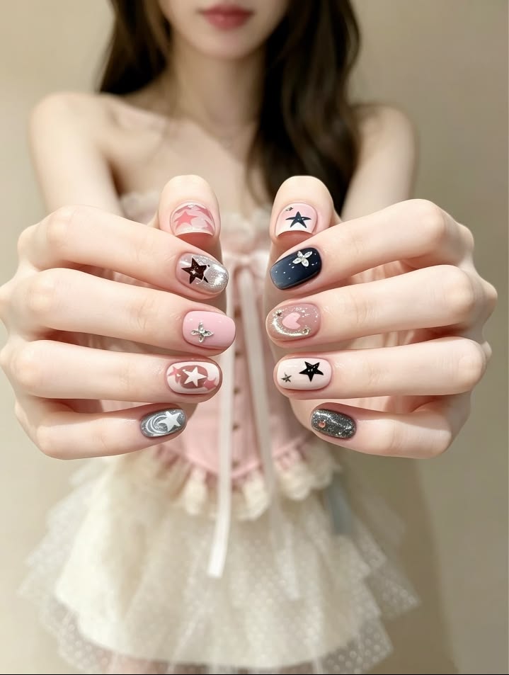 Một bộ nail đẹp không nhất thiết phải đủ 10 móng giống nhau
