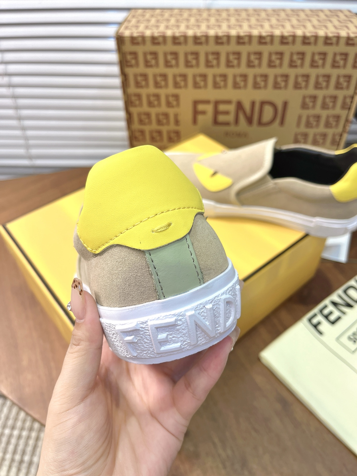 Giày Slipon Fendi_thumbnail_6