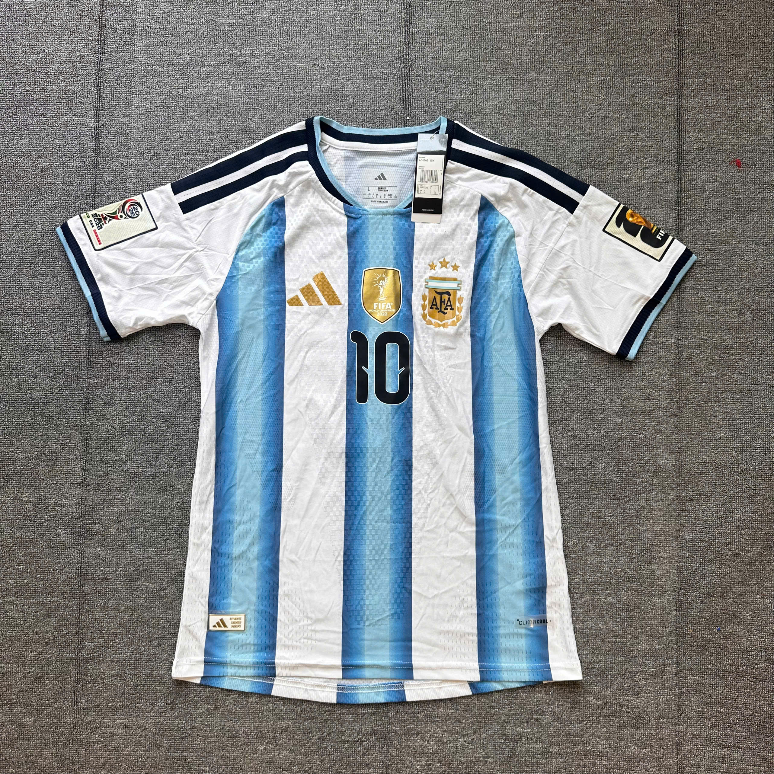 SALE 28 - Size: L