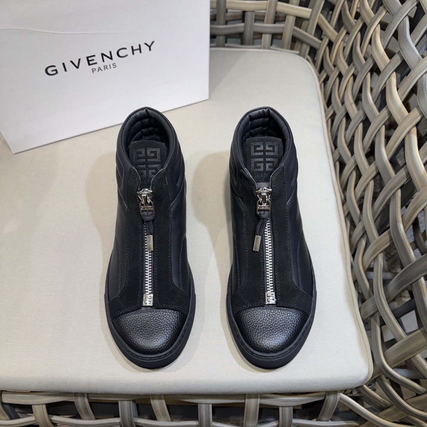 Giày Givenchy