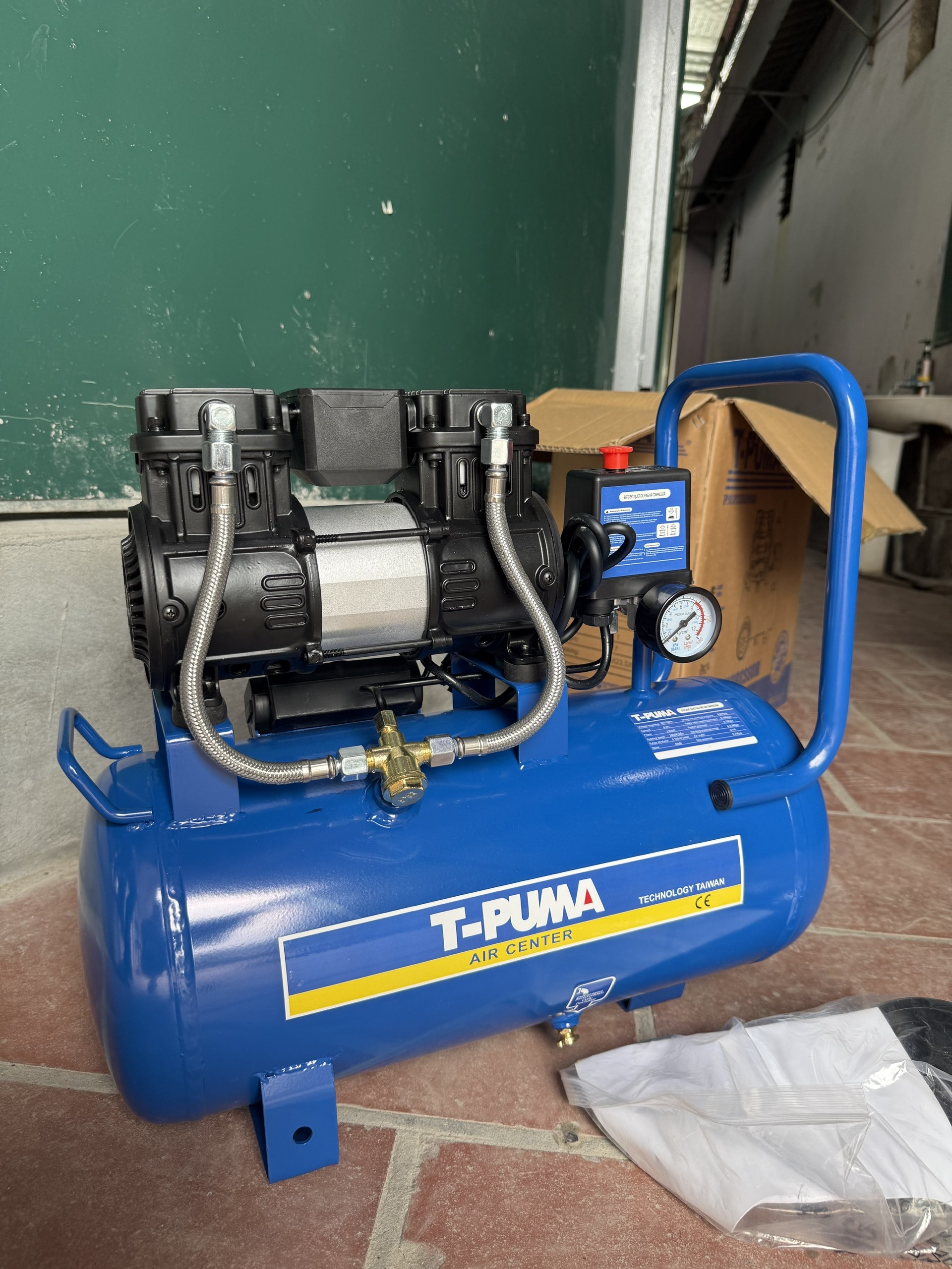 Máy nén khí T-Puma T25 Bình 25 lít- Áp lực khỏe, Nạp đầy bình trong 1 phút - Tặng kèm chạc đội + dây nén khí_thumbnail_5