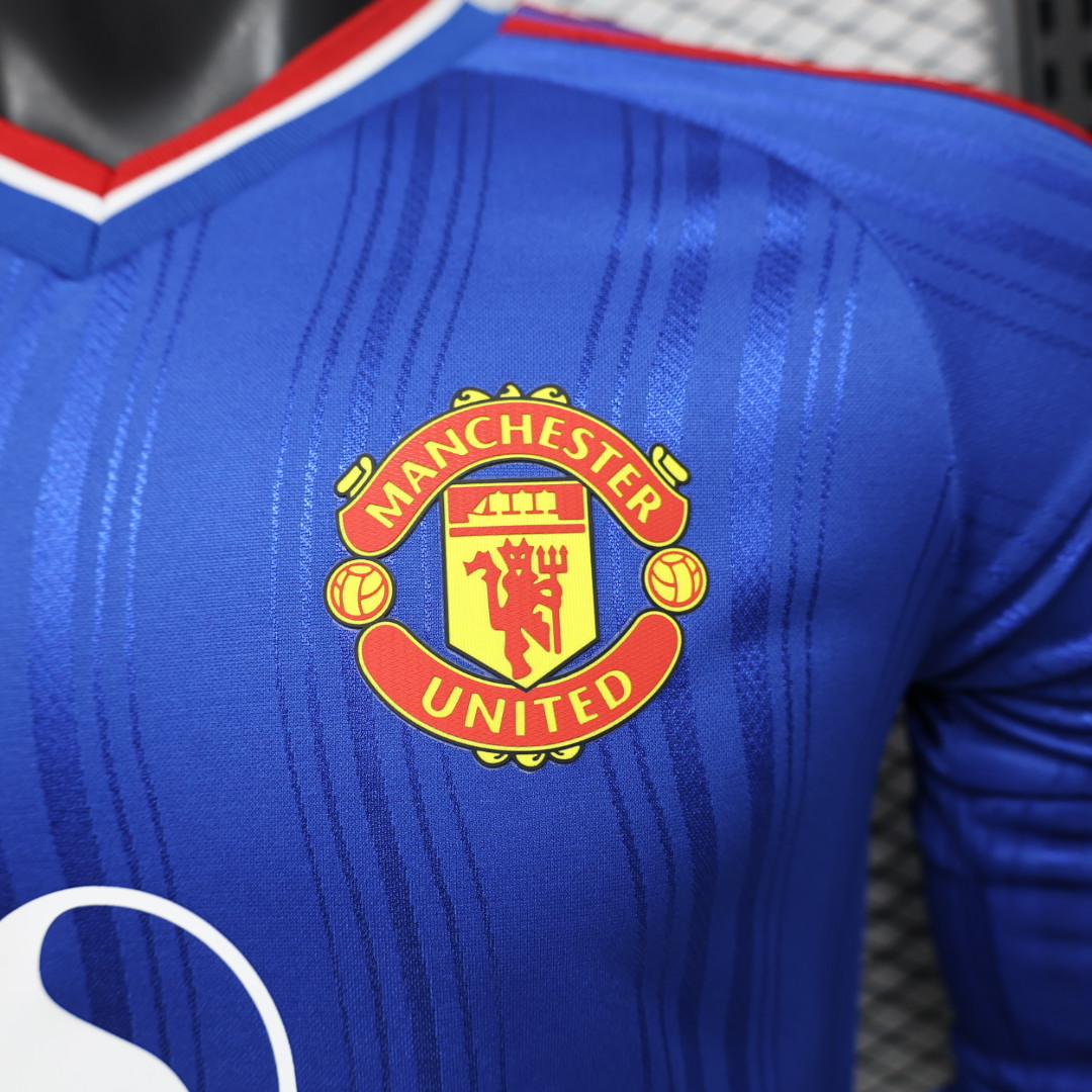 Man United sân khách bản player 26-27_thumbnail_2