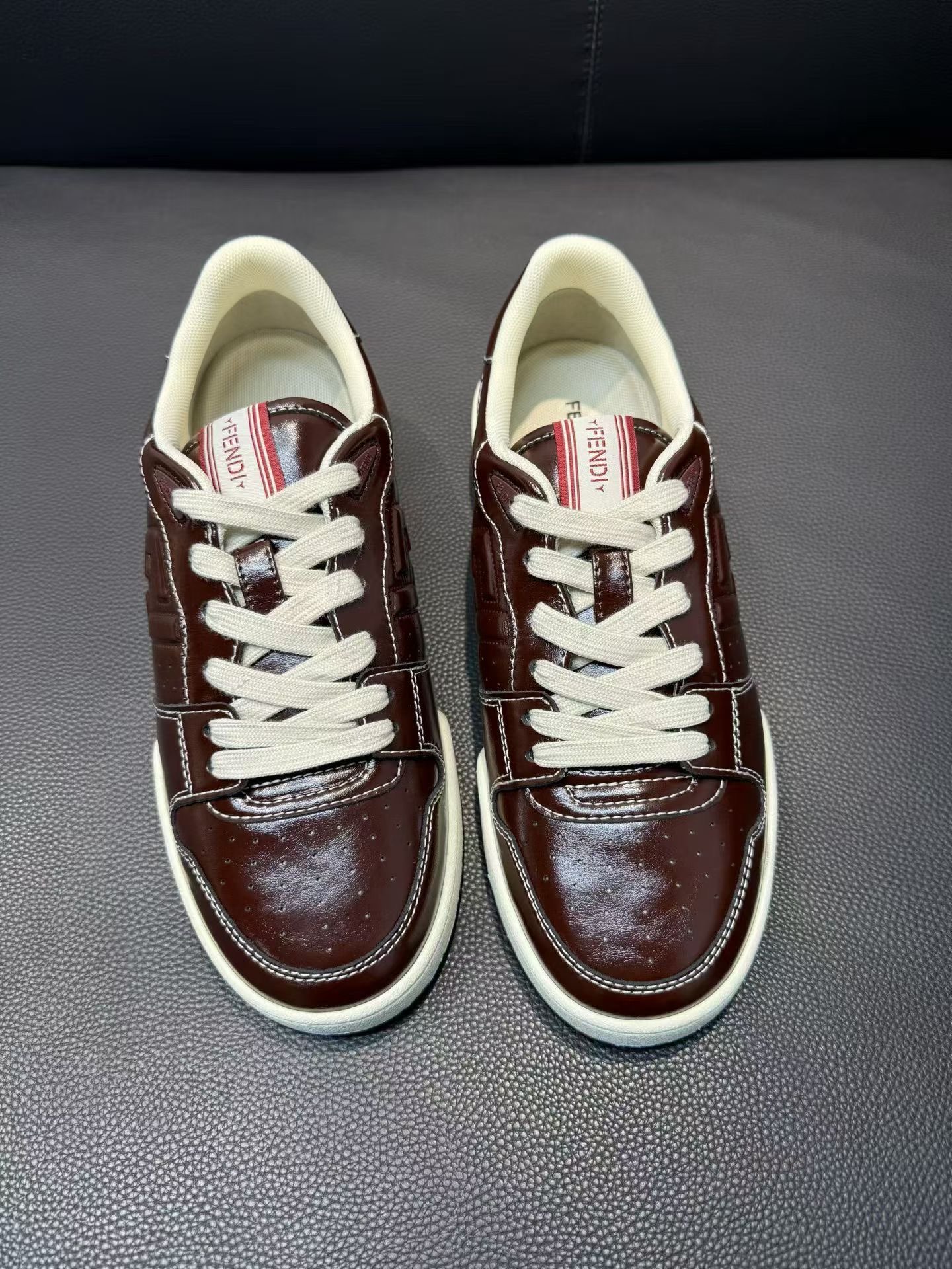 Giày Fendi