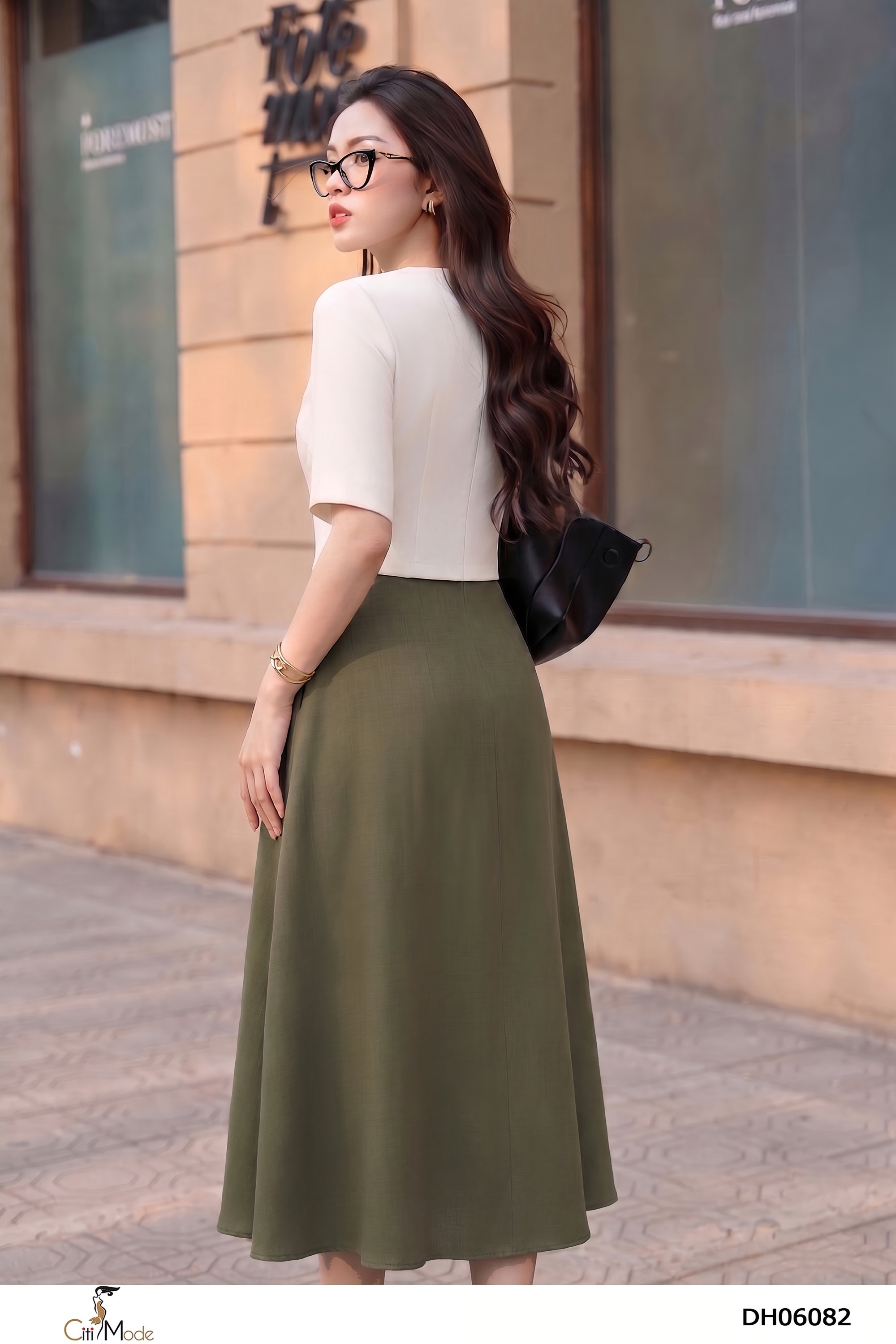 Đầm xòe xanh rêu phối áo croptop đính hoa tay lỡ_thumbnail_5