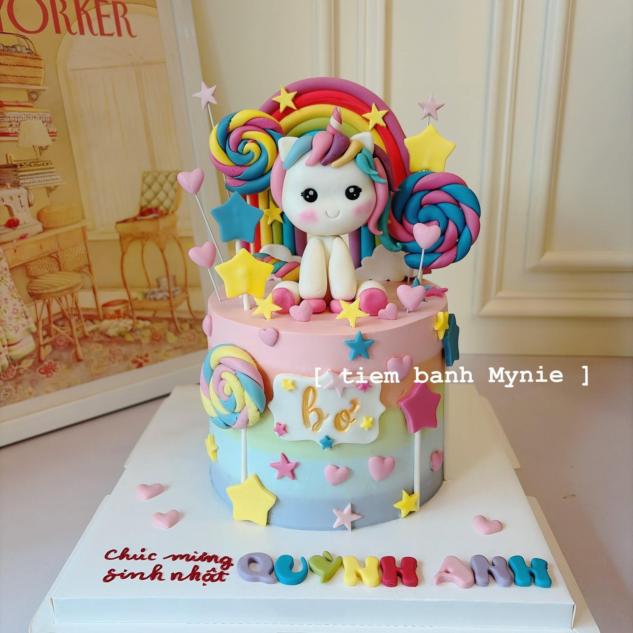 Bánh thôi nôi, bánh cho bé gái chủ đề Unicorn