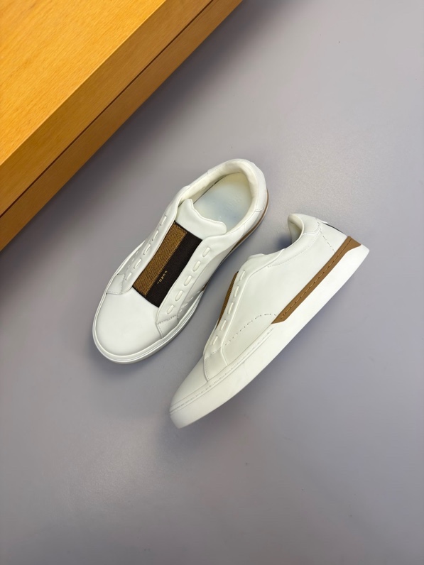 Giày Slipon Fendi