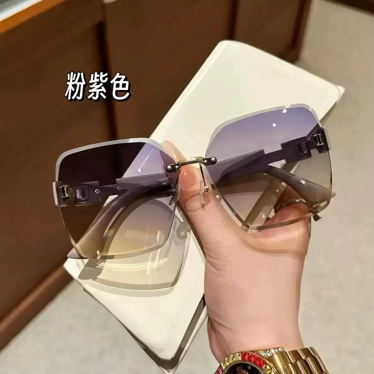Kính Chống Nắng Không Gọng Cỡ Lớn Cho Nữ Mẫu Mới 2026 Chống Tia UV Thiết Kế Hiện Đại Giúp Khuôn Mặt Thon Gọn Hơn_thumbnail_1