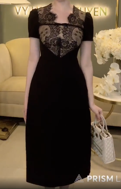 Đầm Chữ A Cổ V Phối Ren Ngực
