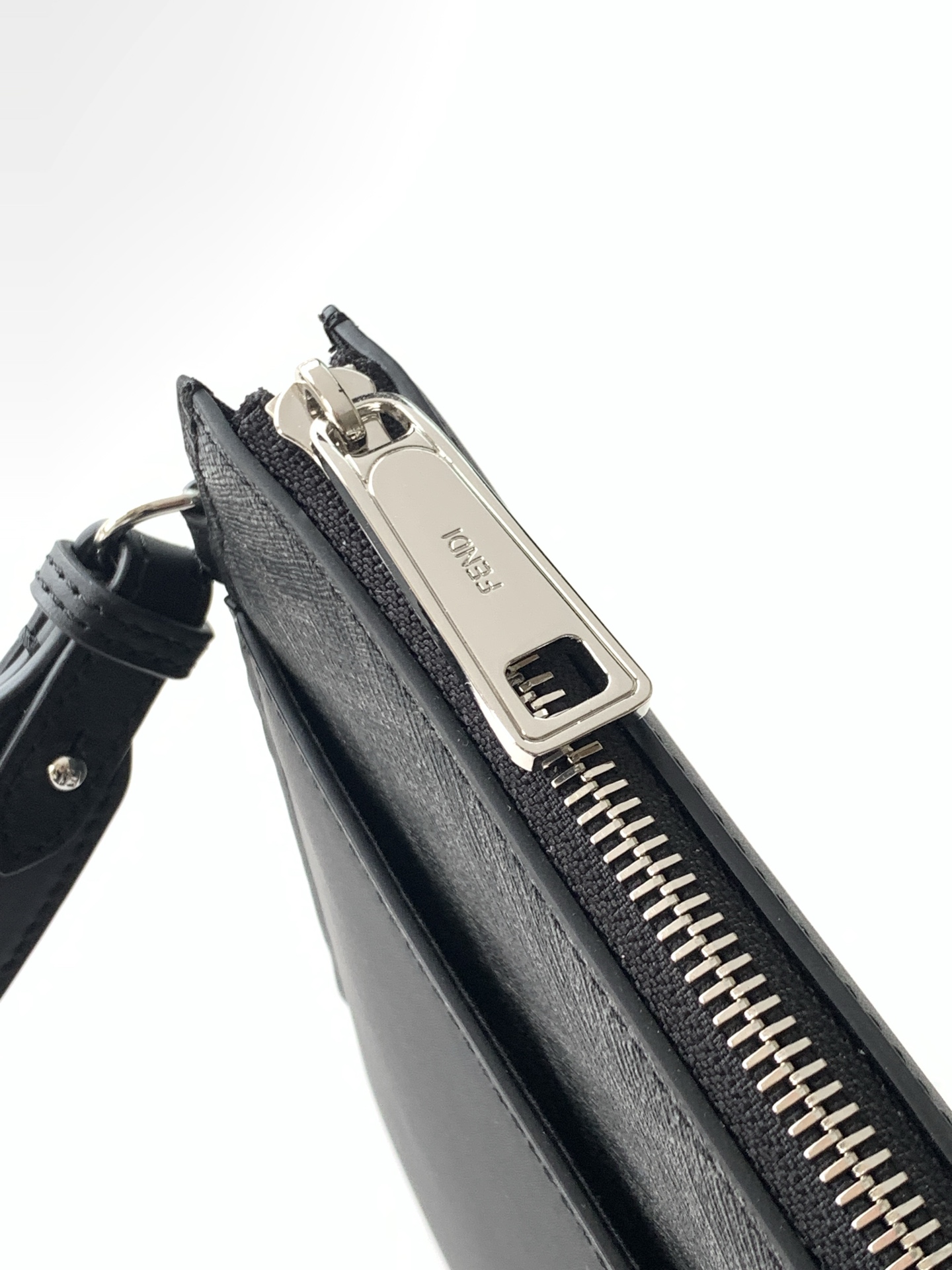 Cluth Fendi_thumbnail_2