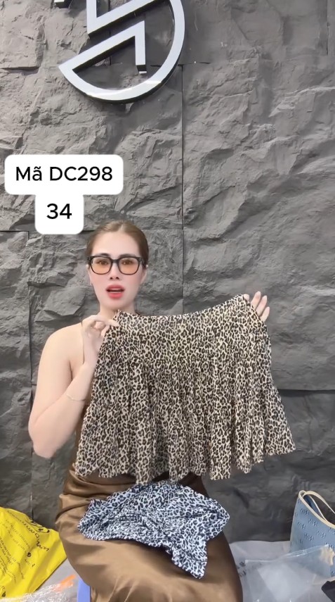DC298 Chân váy beo phối đồ siêu xinh