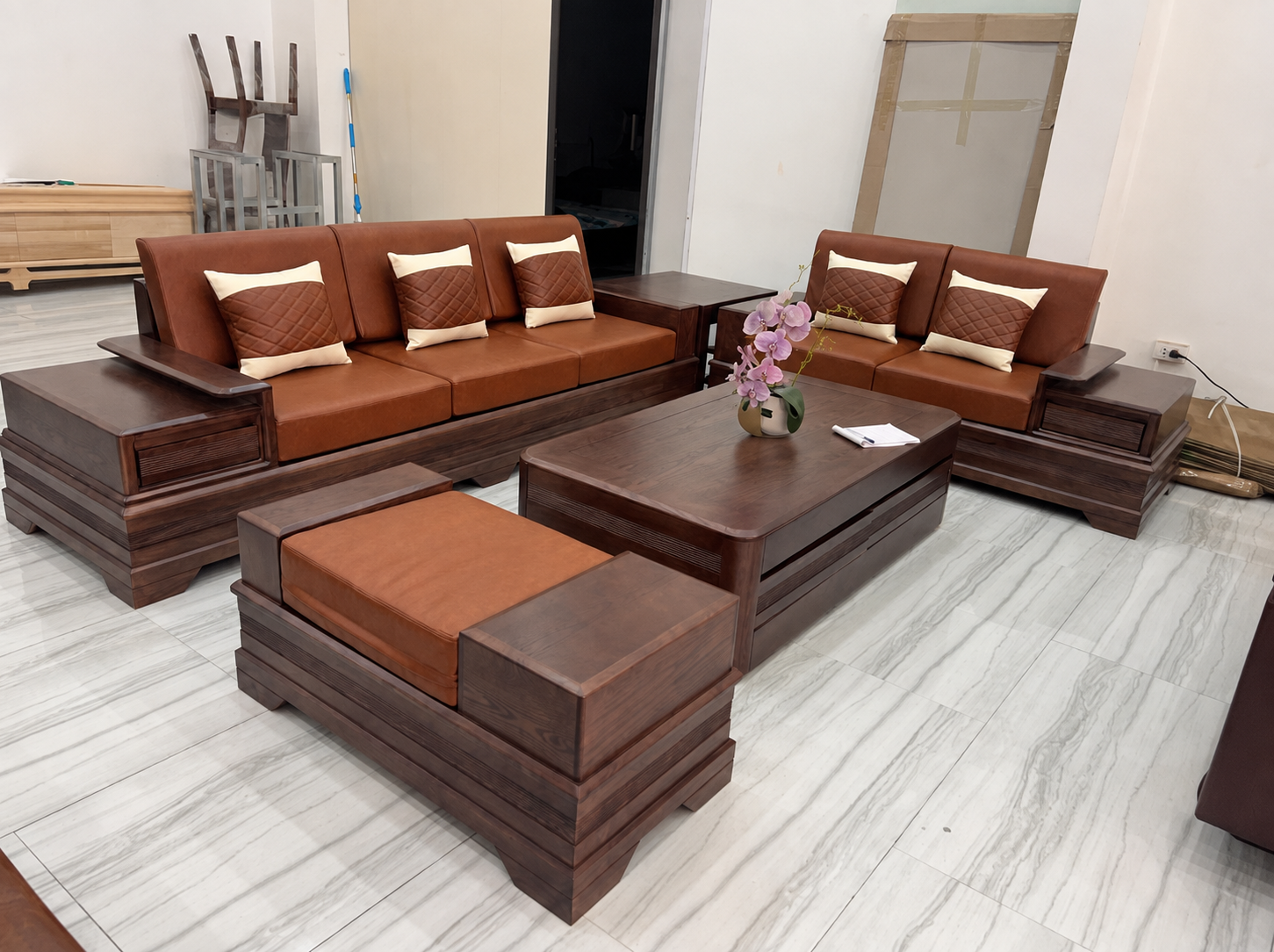 Sofa pháo 2 văng màu nâu trầm, đệm màu nâu cam
