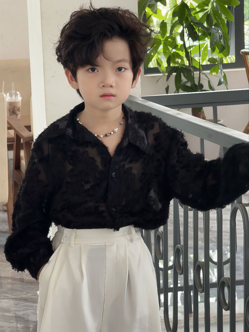 Áo Sơ Mi Lông Đen, Quần Suông Trắng Đai Chéo Ống Rộng Cho Bé Trai, Bé Gái._thumbnail_5