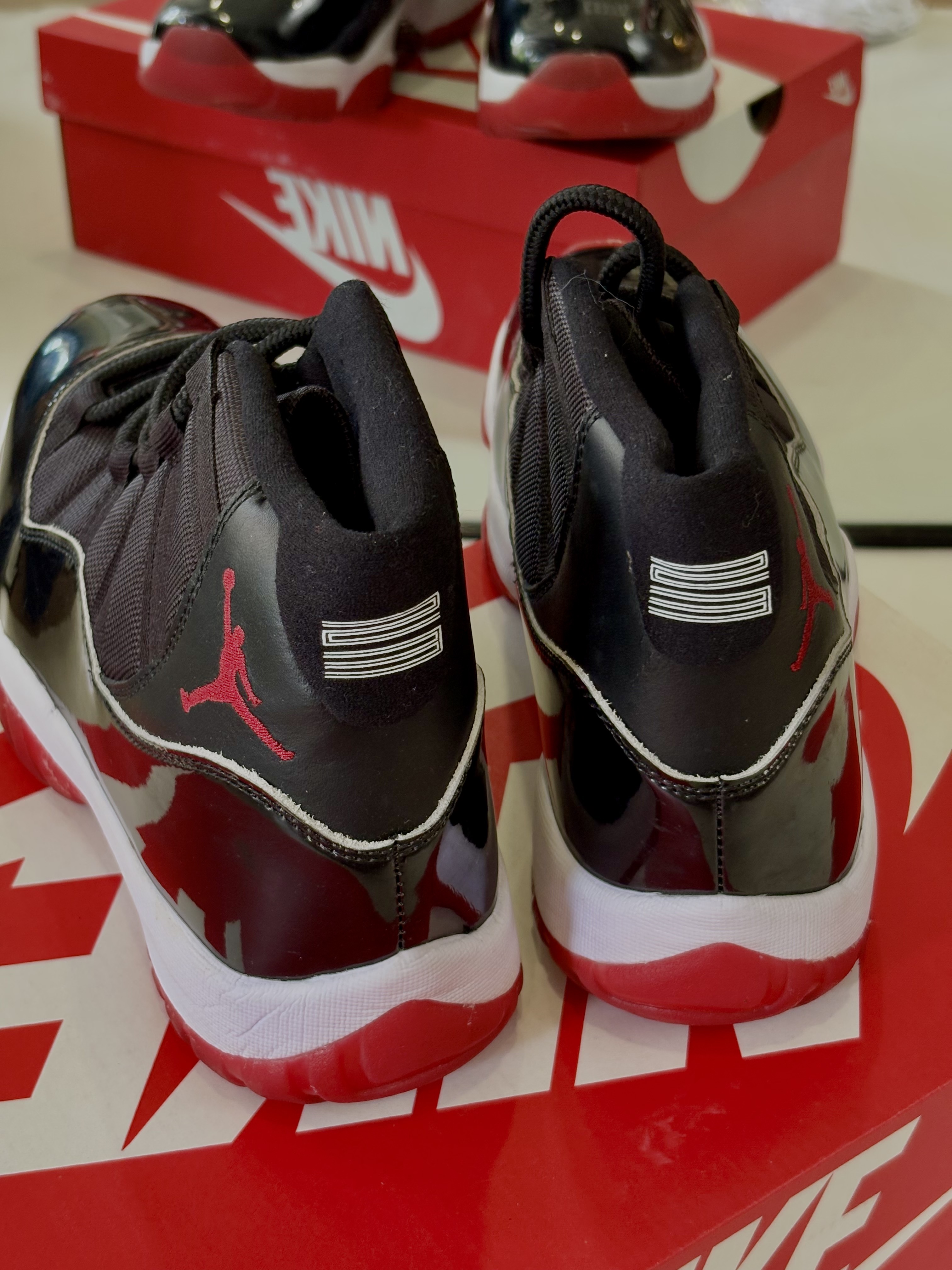 Nike Air Jordan 11 Retro Bred 378037-061