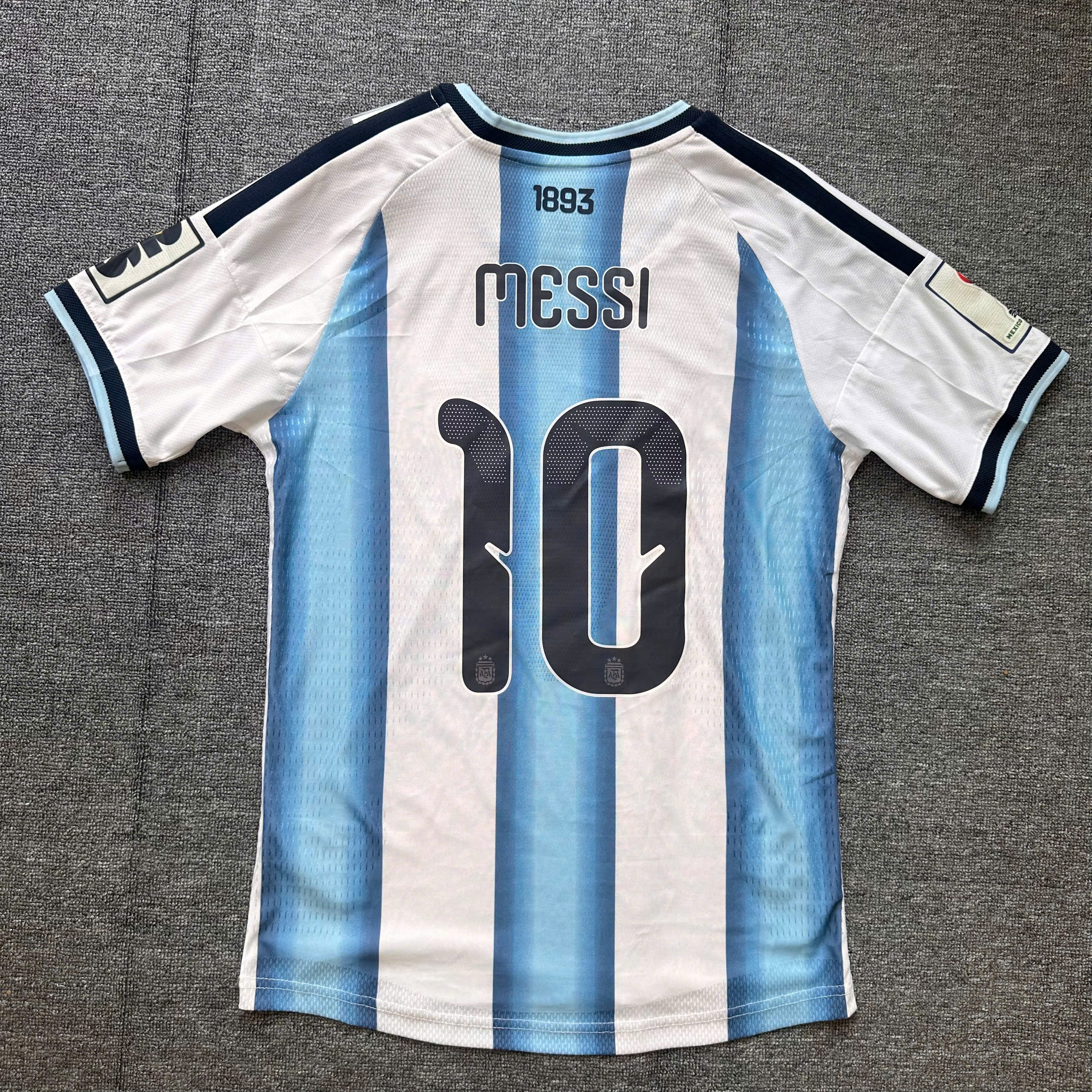SALE 14 - Size: S