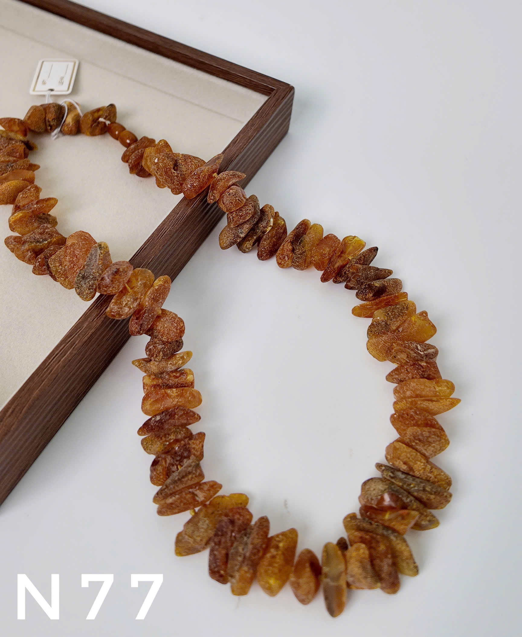 Vòng Cổ Hổ Phách Thô Hạt To Màu Cognac – N77