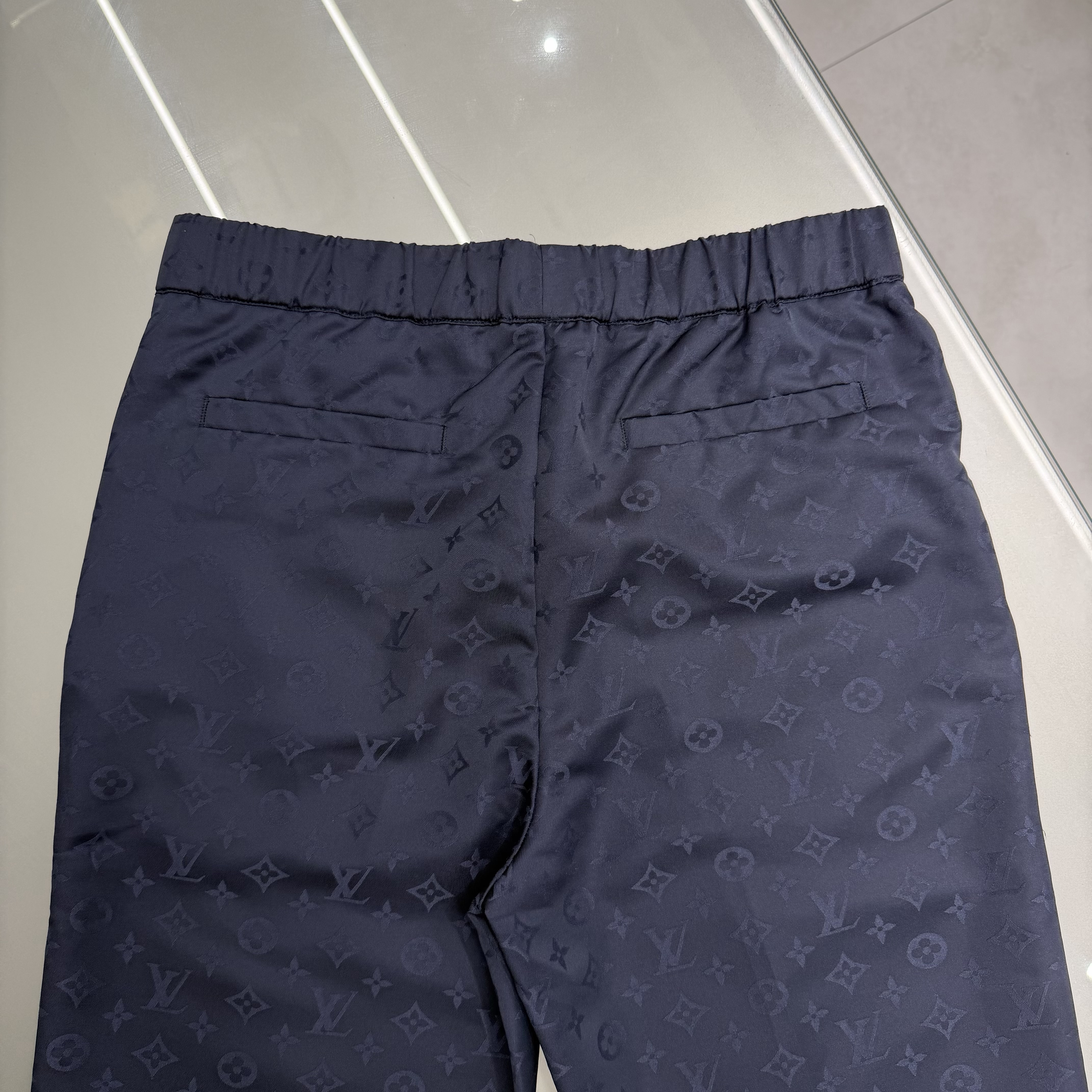 Quần LV 