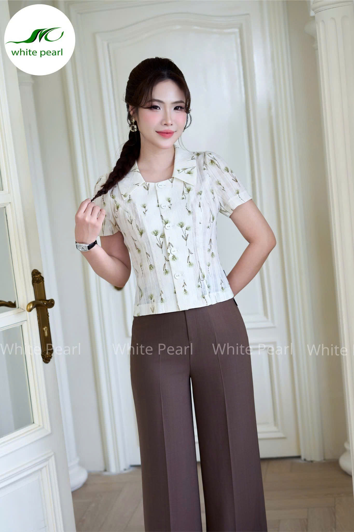 Áo Ký Giả Cổ Vuông