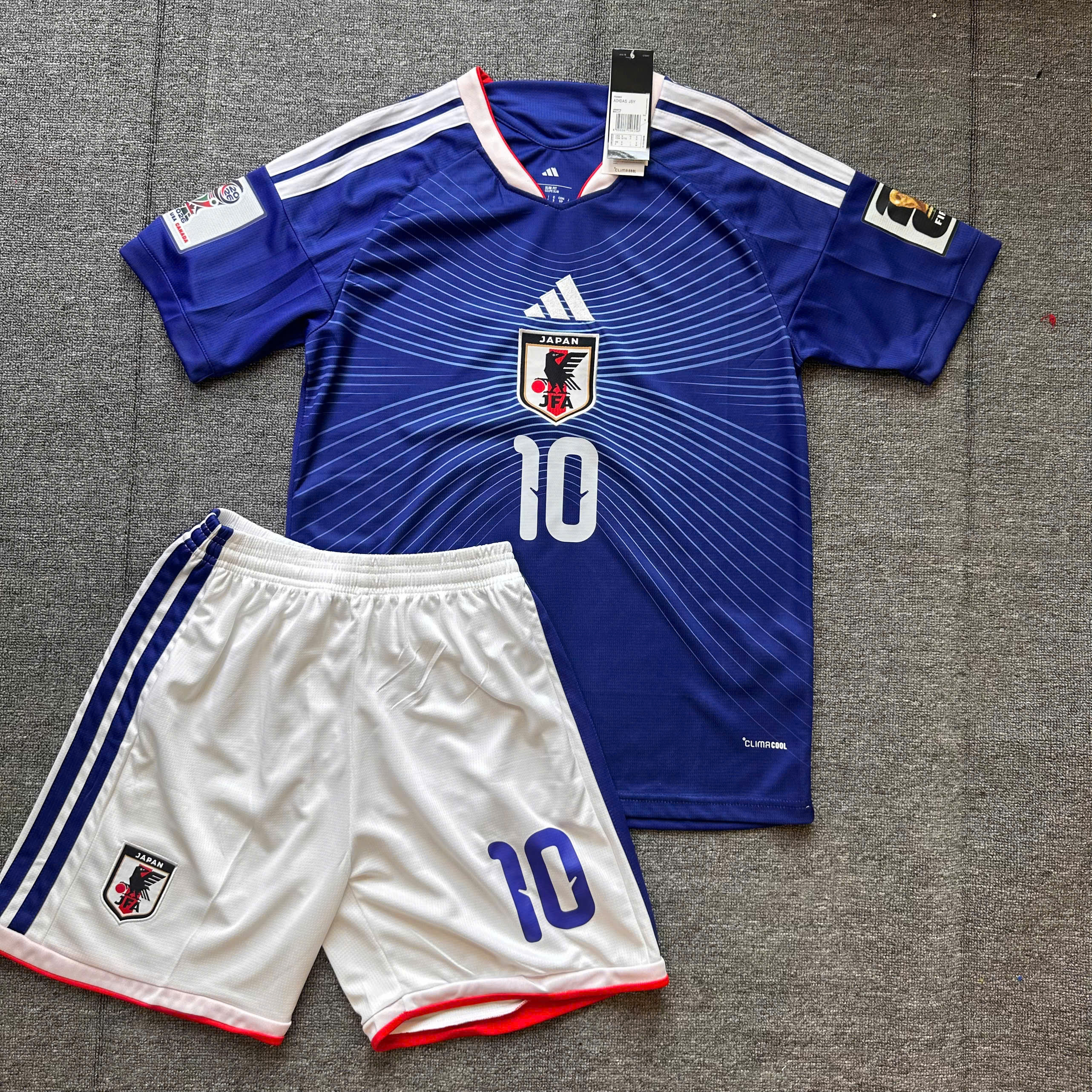 SALE 27 - Size: S