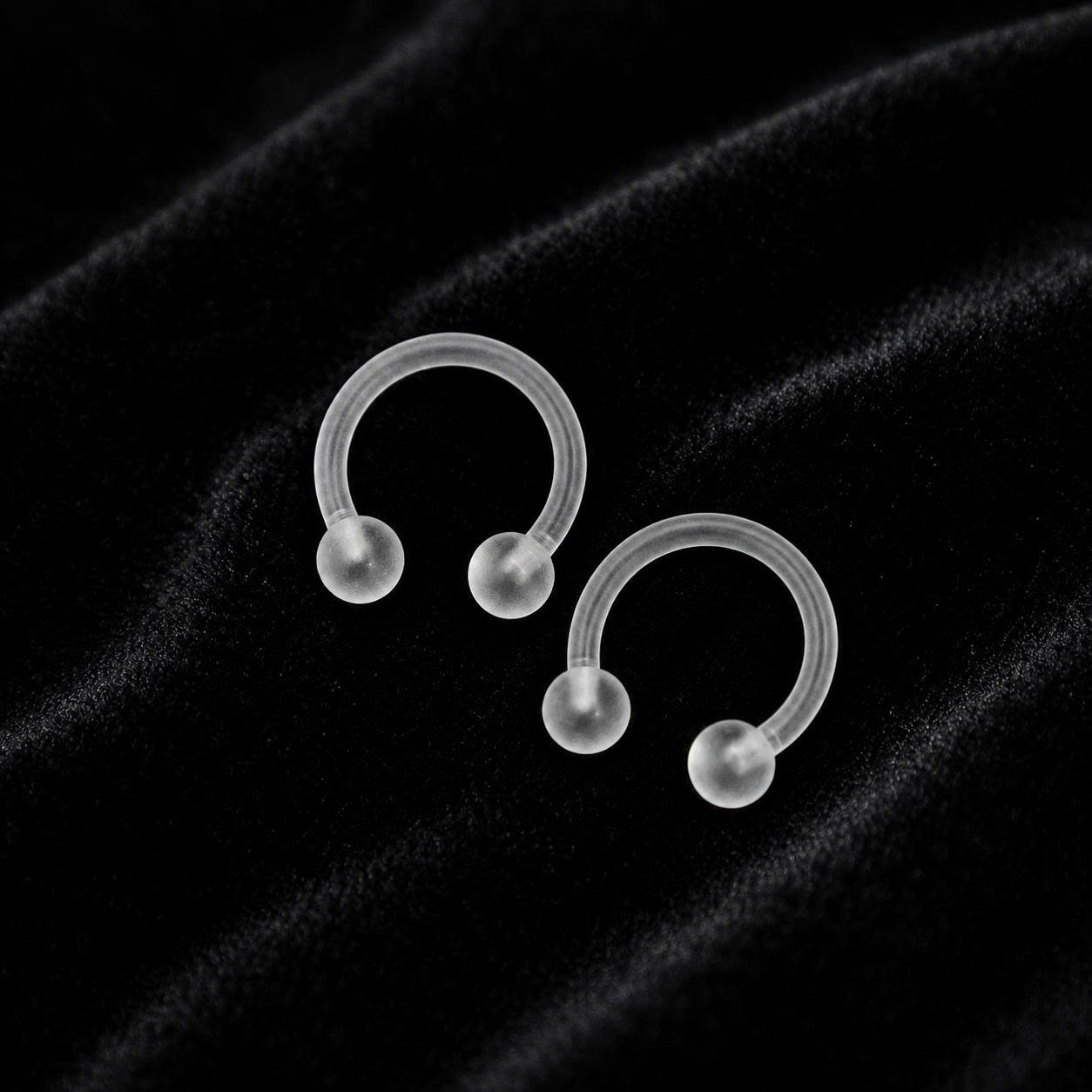 Septum trong suốt size 8.