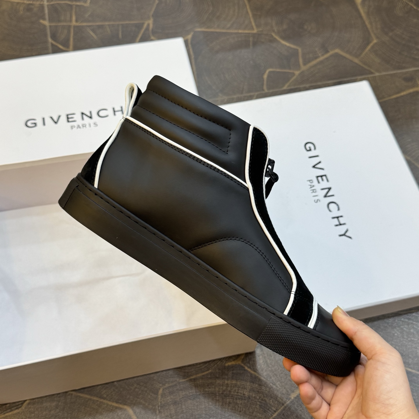 Giày Givenchy_thumbnail_2