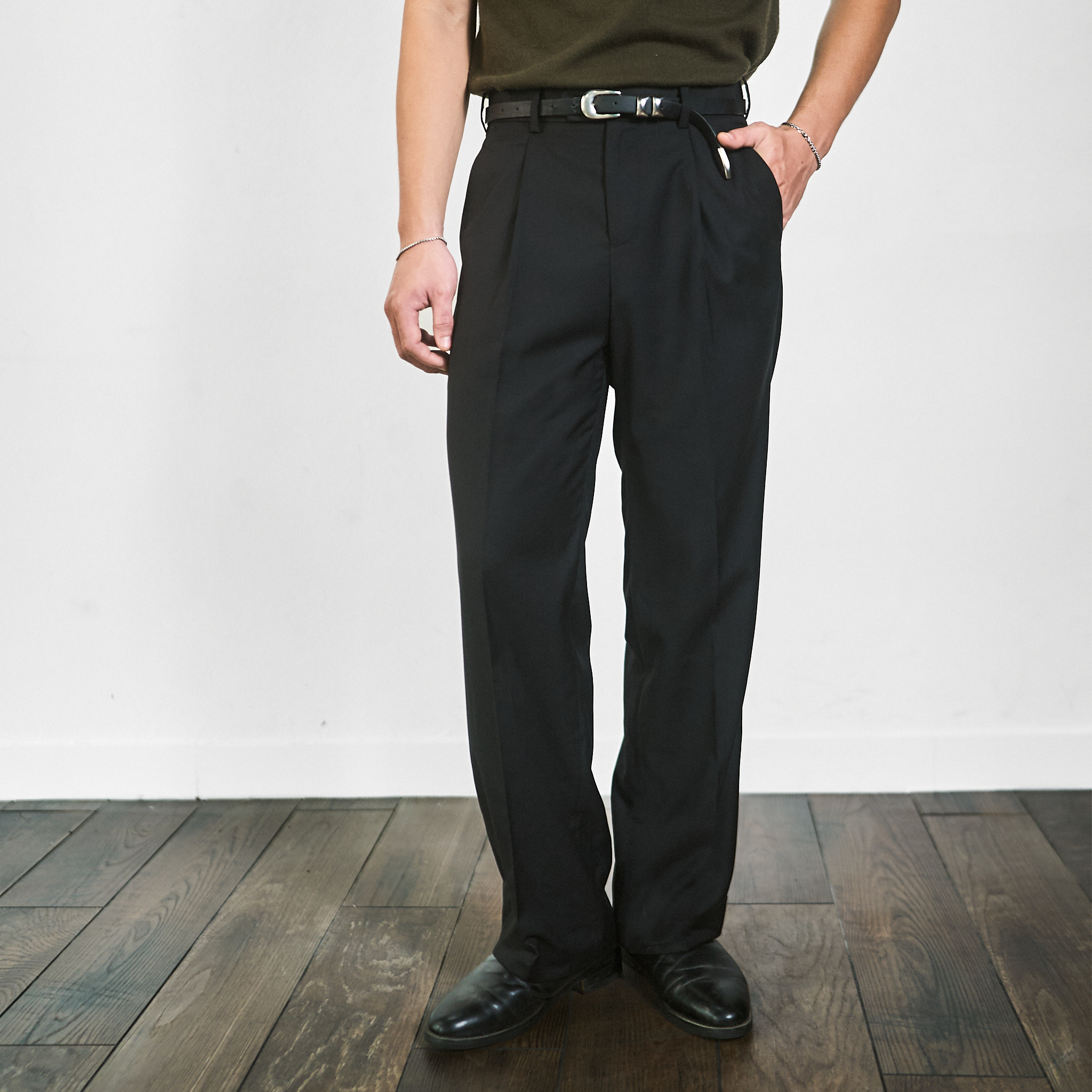 IMP Quần vải SEMI-WIDE FIT
