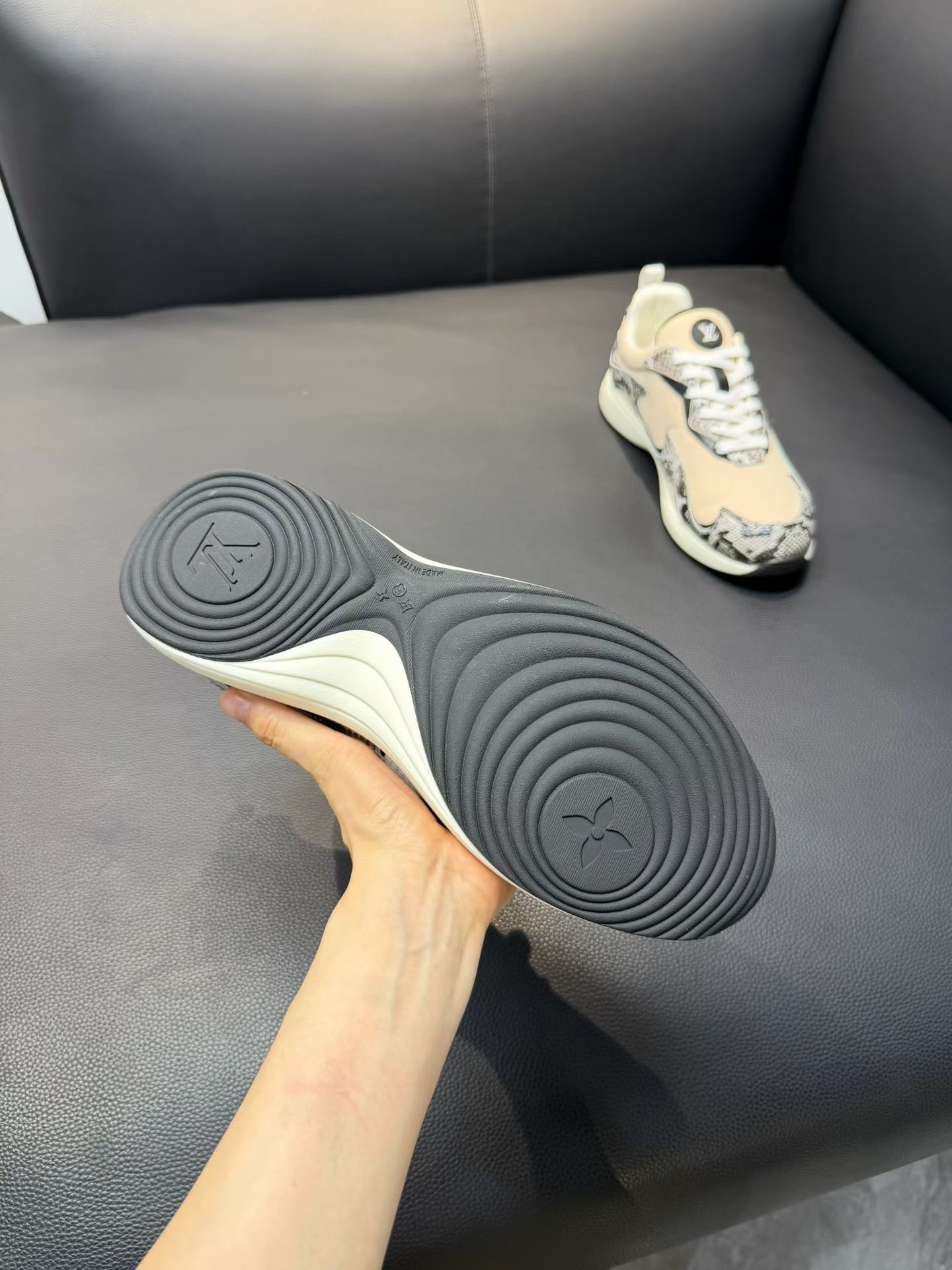 Giày LV_thumbnail_5