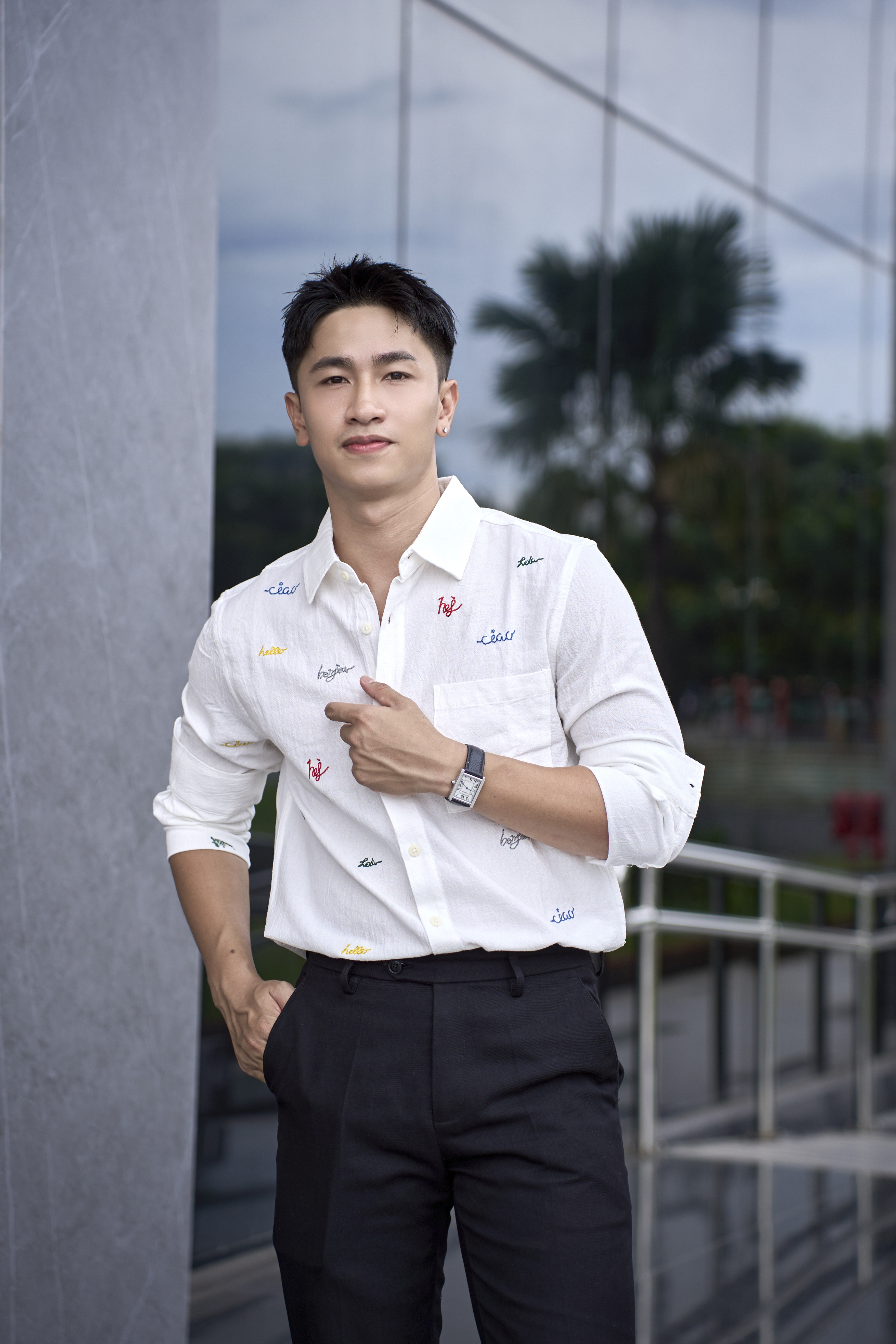 SA127 - Áo sơ mi nam dài tay cotton 100% phong cách Nhật Bản, form rộng, thêu chữ nghệ thuật, màu Trắng/Xanh Dương_thumbnail_4