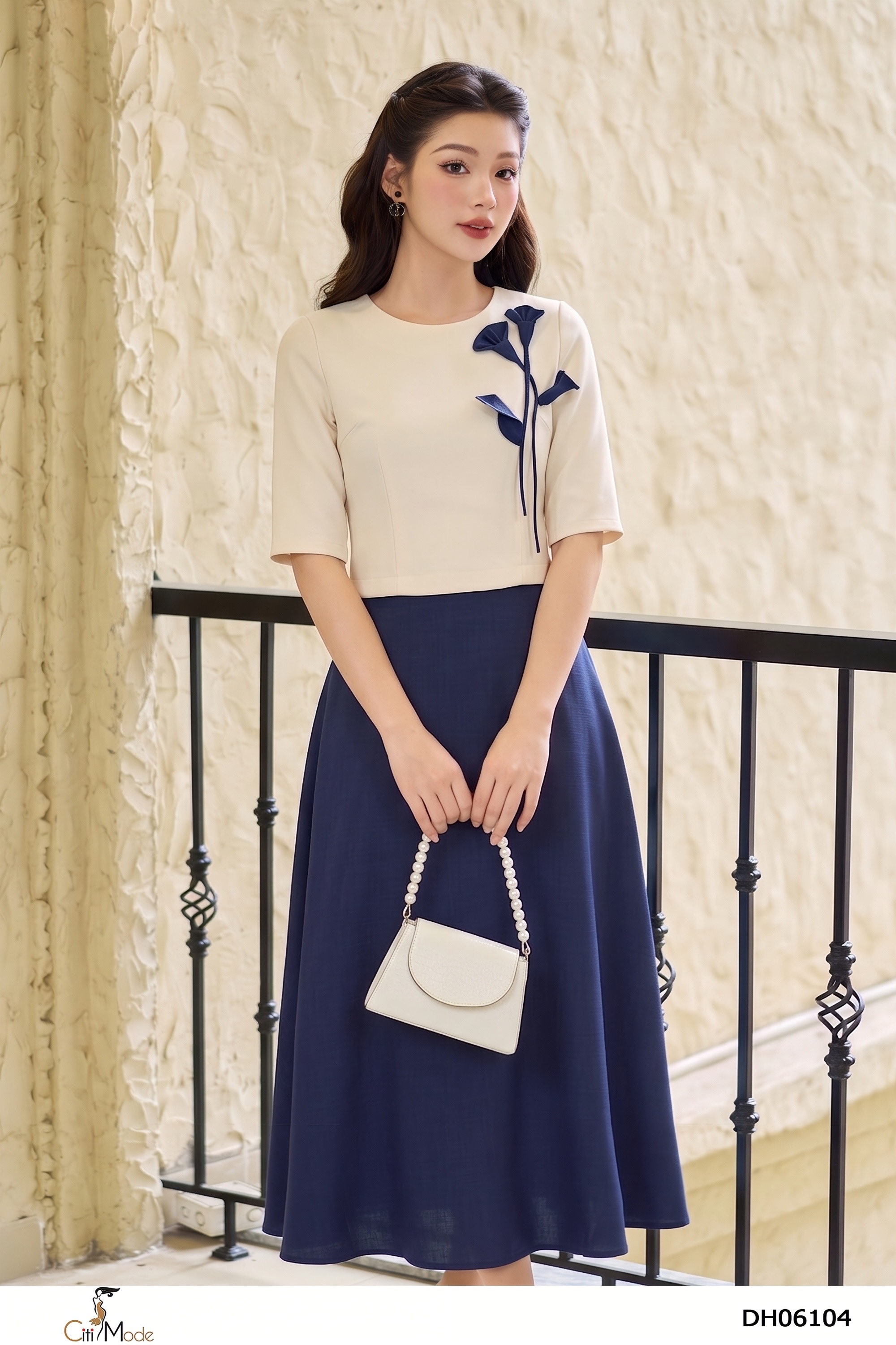 Đầm xòe xanh đen phối áo croptop đính hoa tay lỡ_thumbnail_2