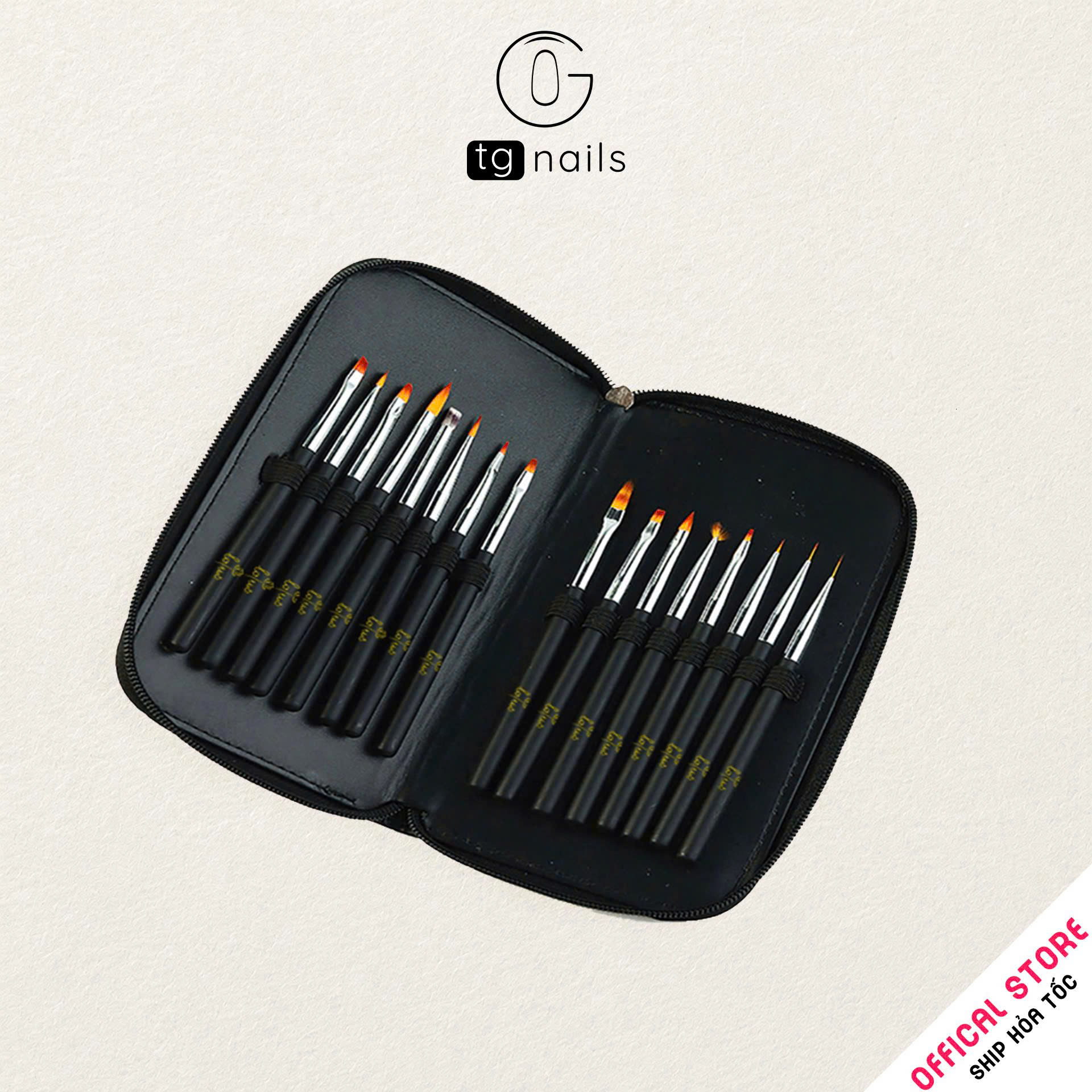 The LOUIS nail art brush set includes 16 brushes, each 11.7cm long.