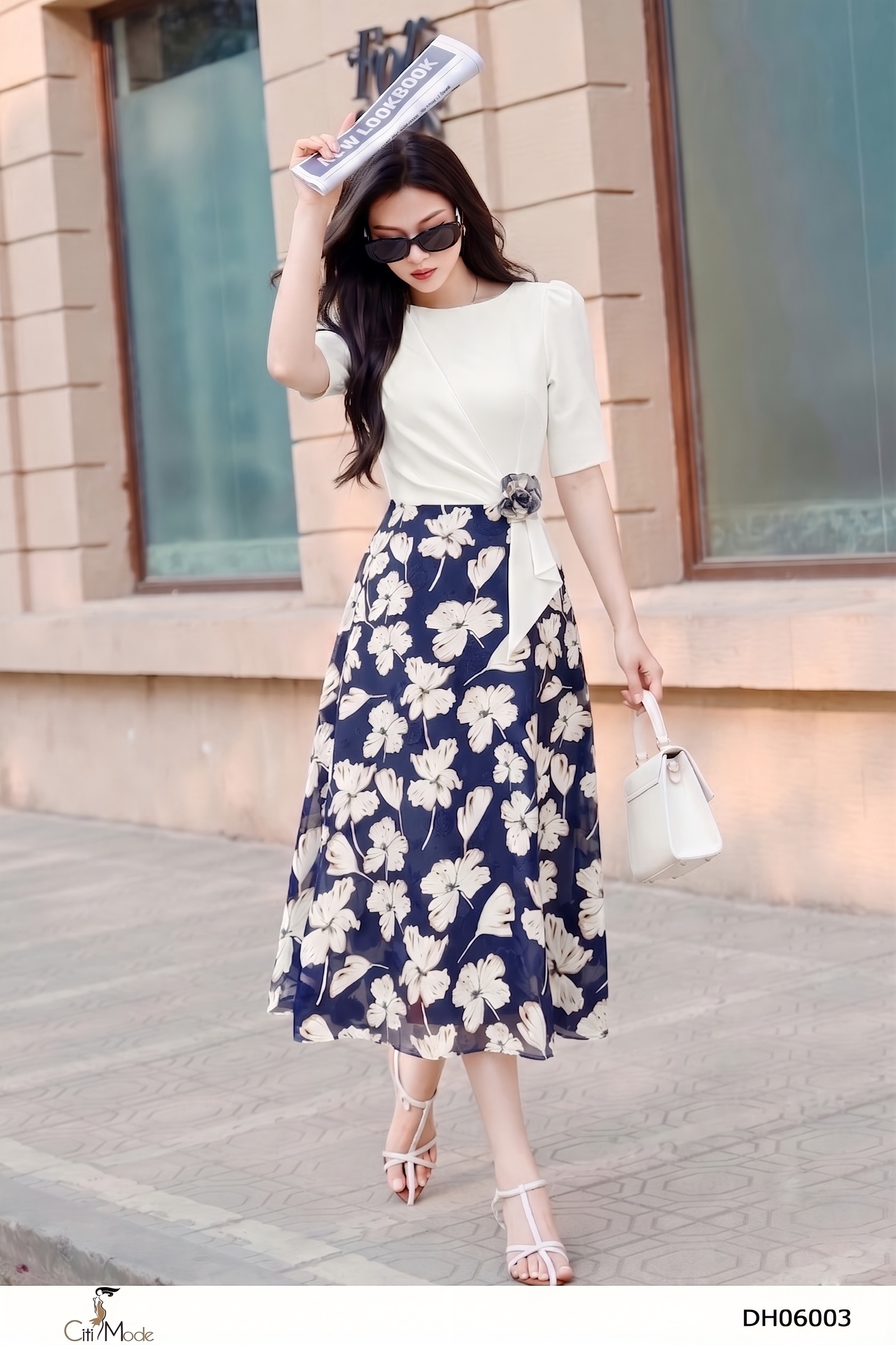 Đầm xòe hoa phối trắng vạt nhún cách điệu, hoa eo, cổ thuyền tay lỡ