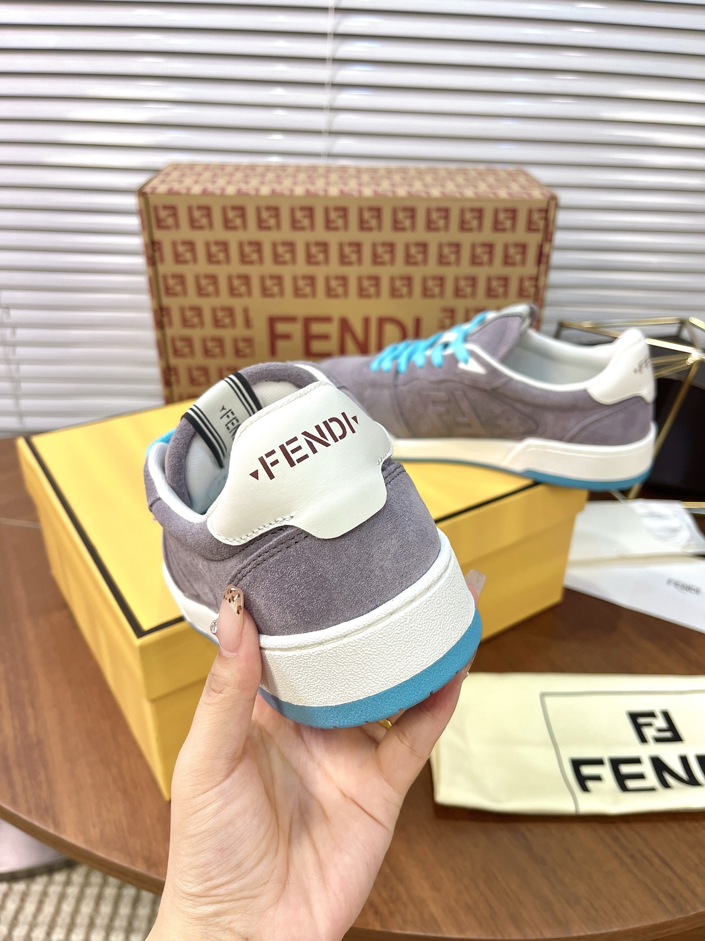 Giày Fendi_thumbnail_5
