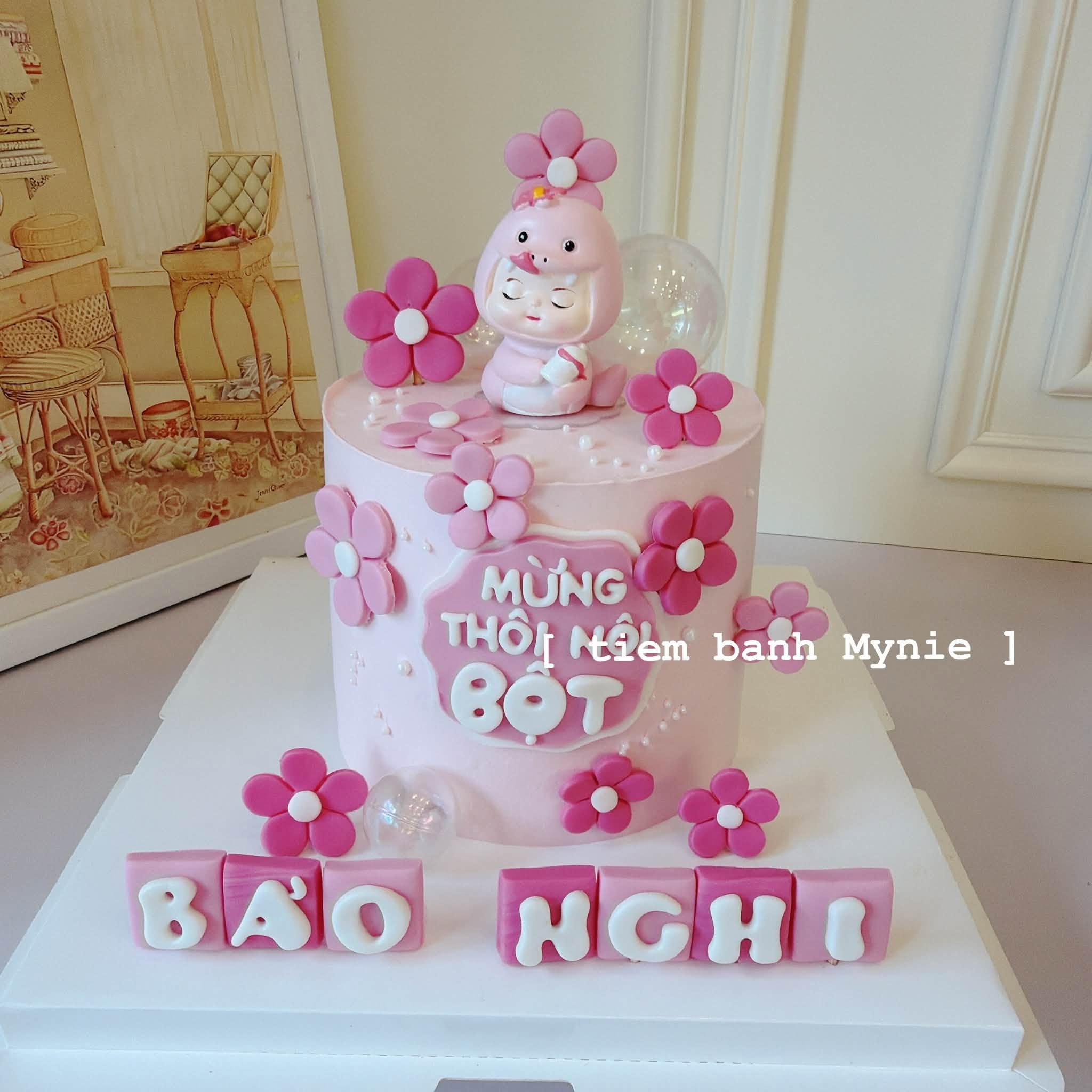 Bánh thôi nôi bé gái tone hồng