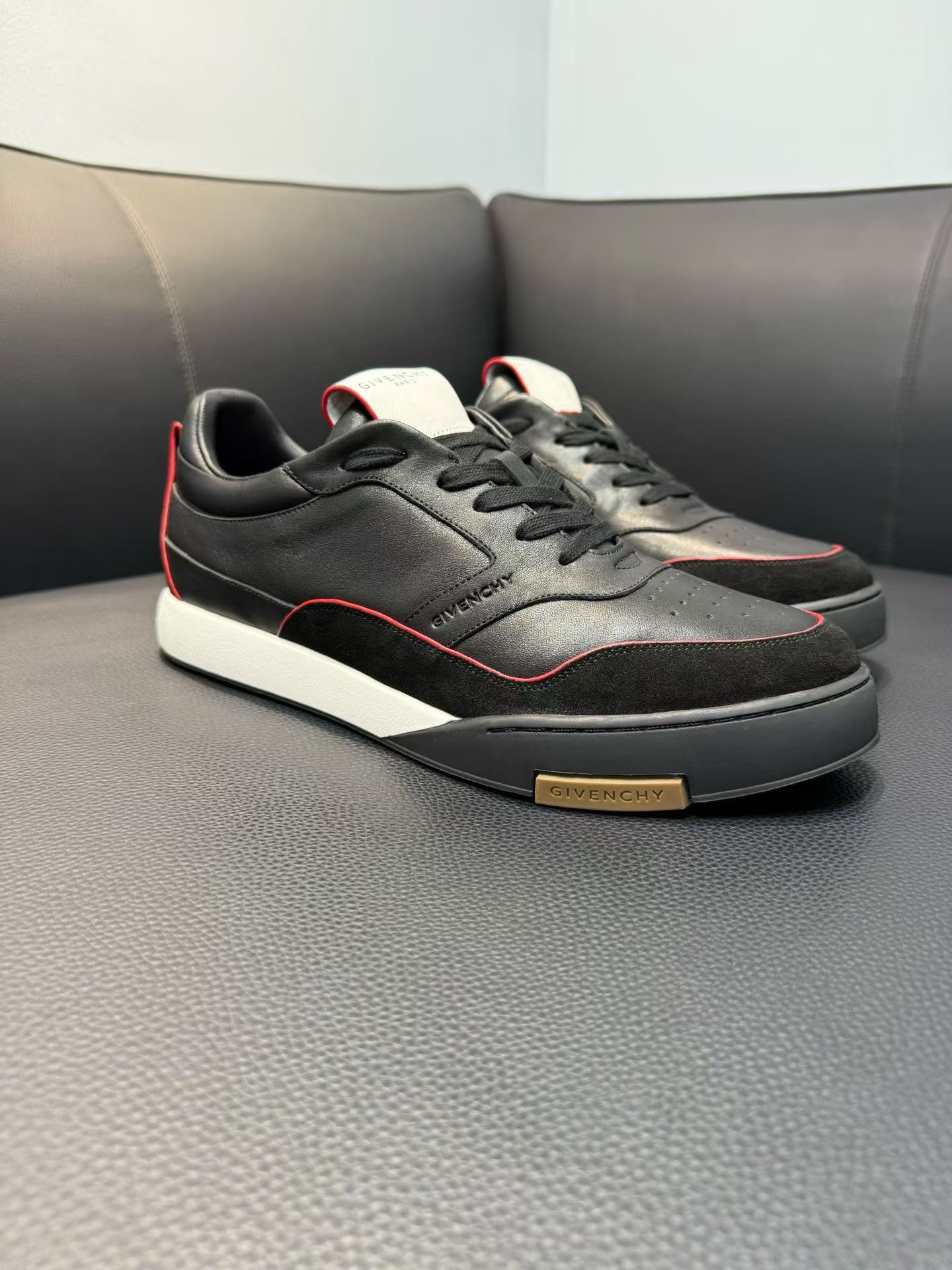 Giày Givency