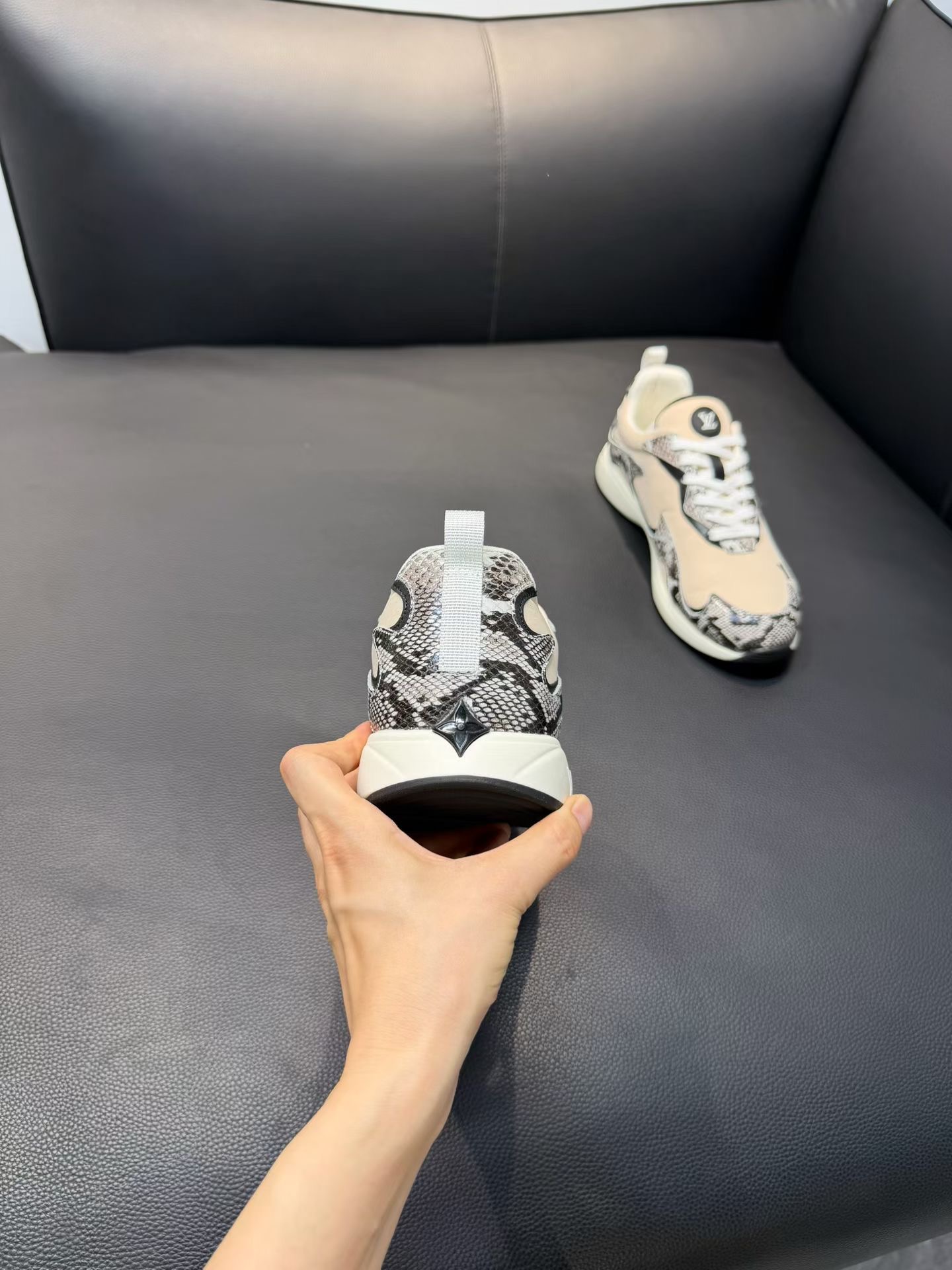 Giày LV_thumbnail_4