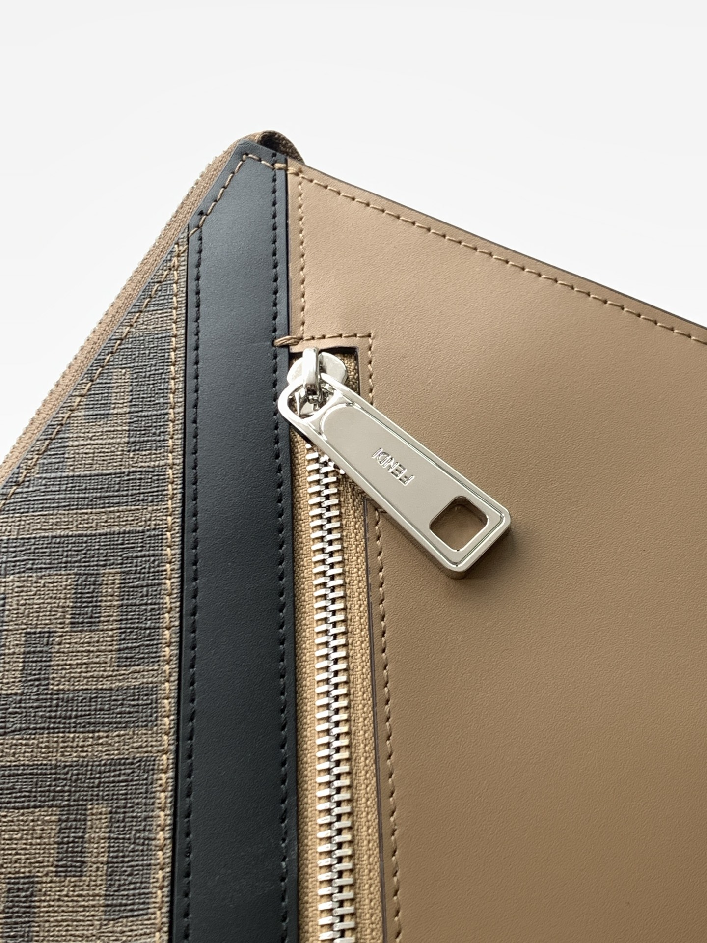 Cluth Fendi _thumbnail_6