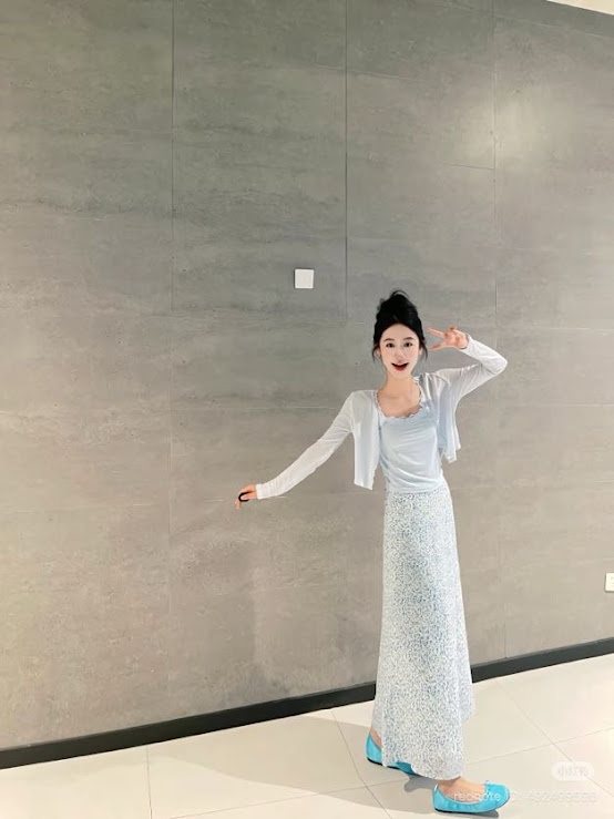 Lucas - Set áo 2 dây thun viền ren + áo cardigan viền ren + chân váy xòe hoa dáng dài_thumbnail_3