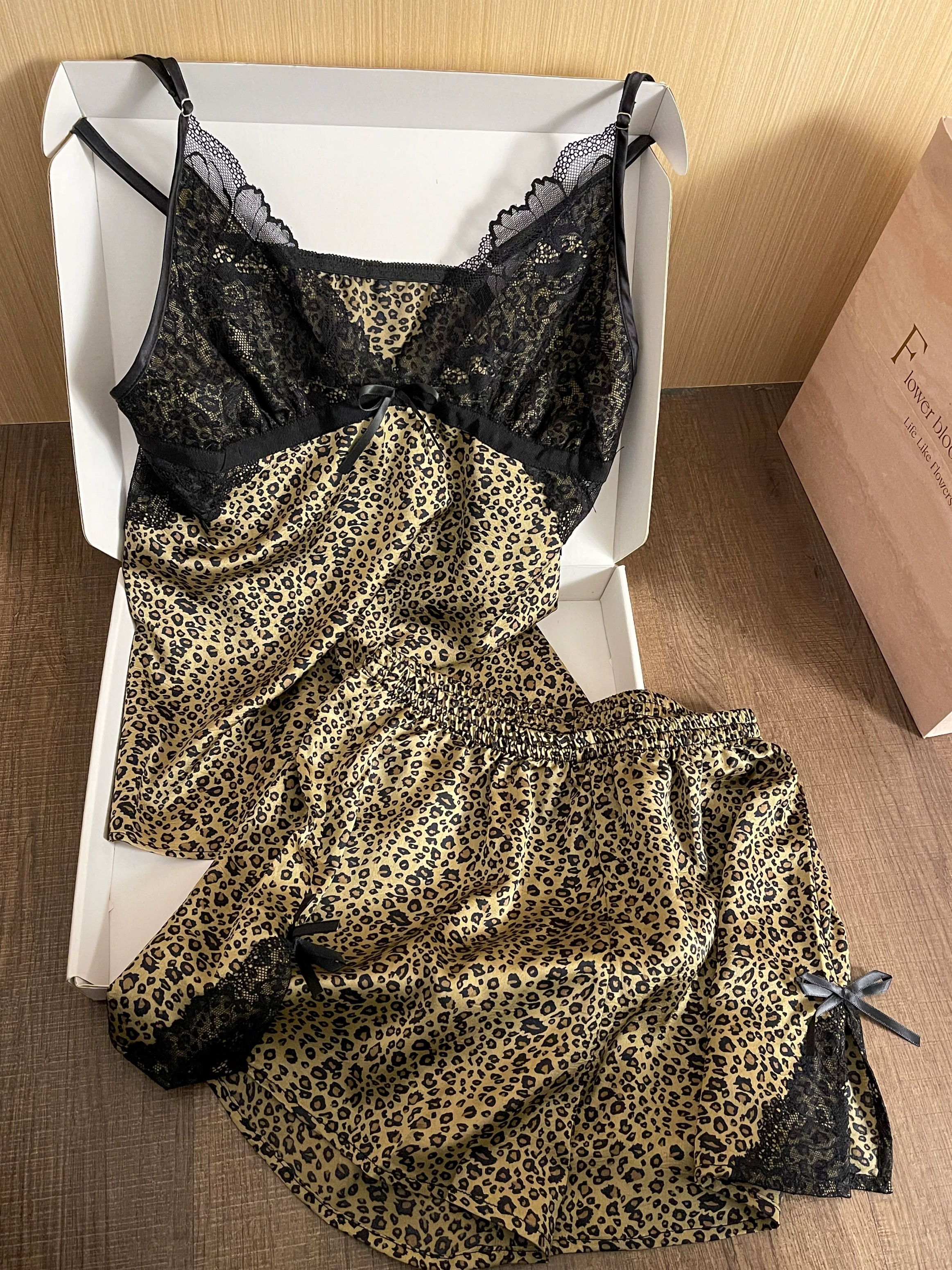 MS BX0303358: SET ĐỒ NGỦ PHỐI REN