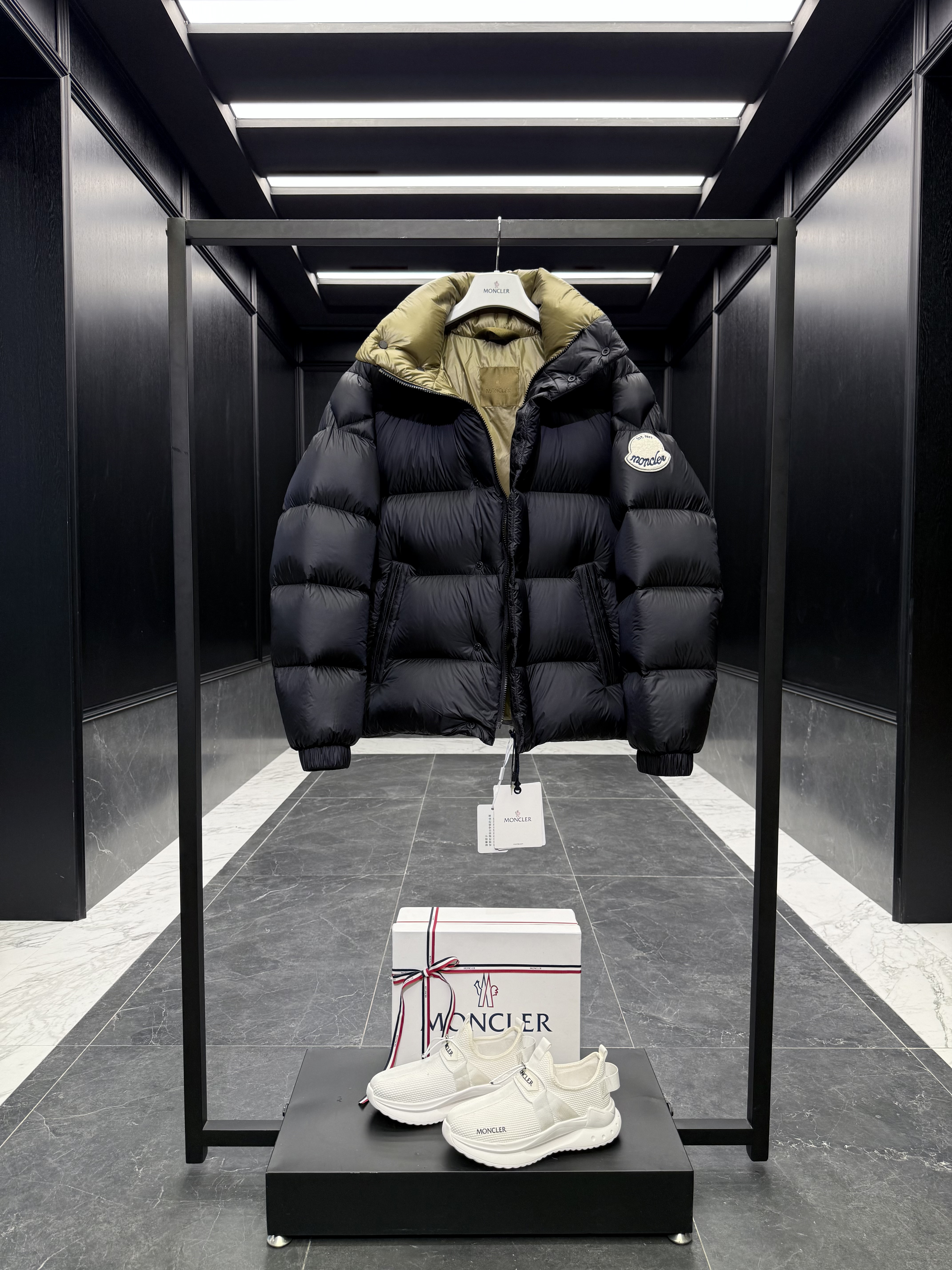 Áo Phao Moncler