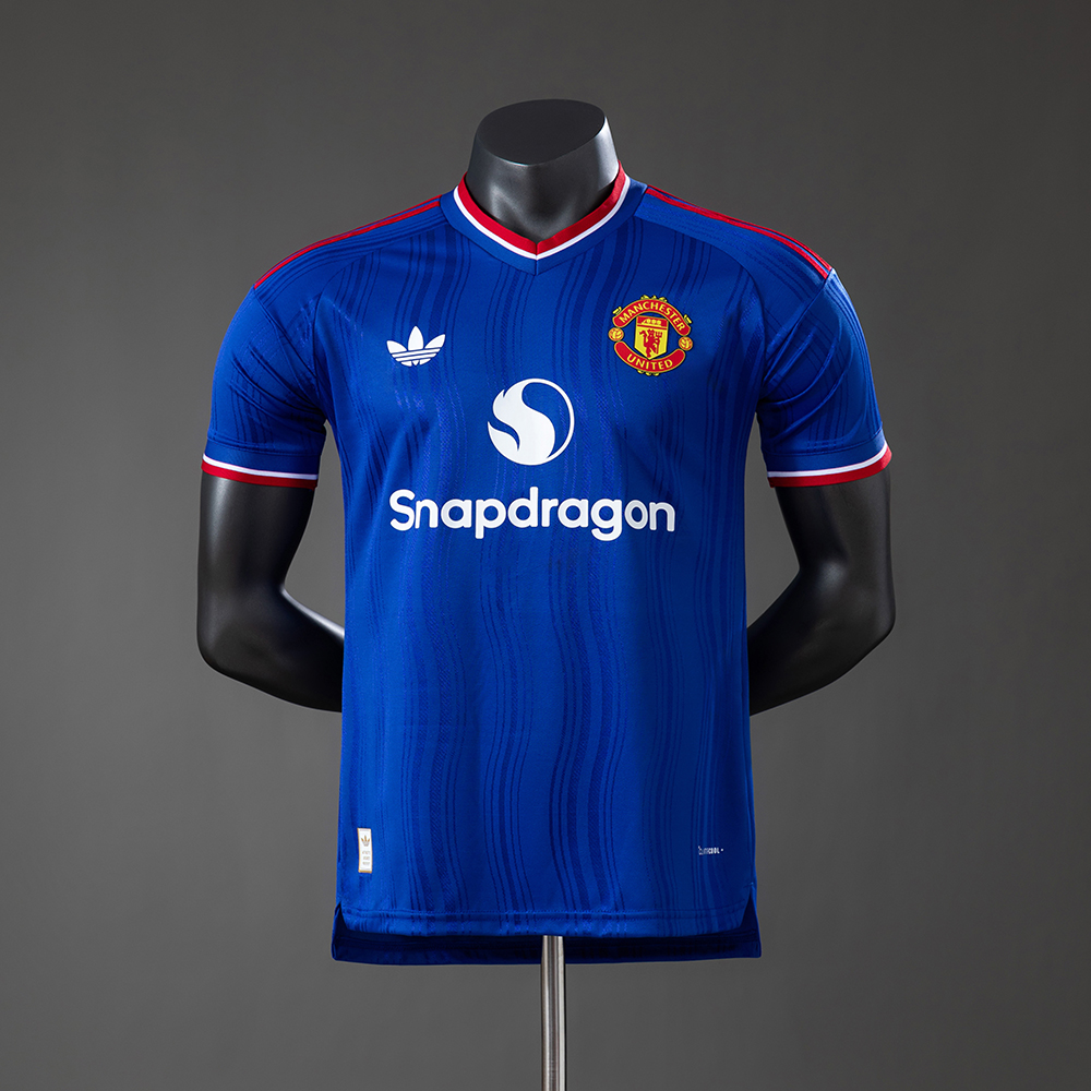 Man United sân khách bản player 26-27