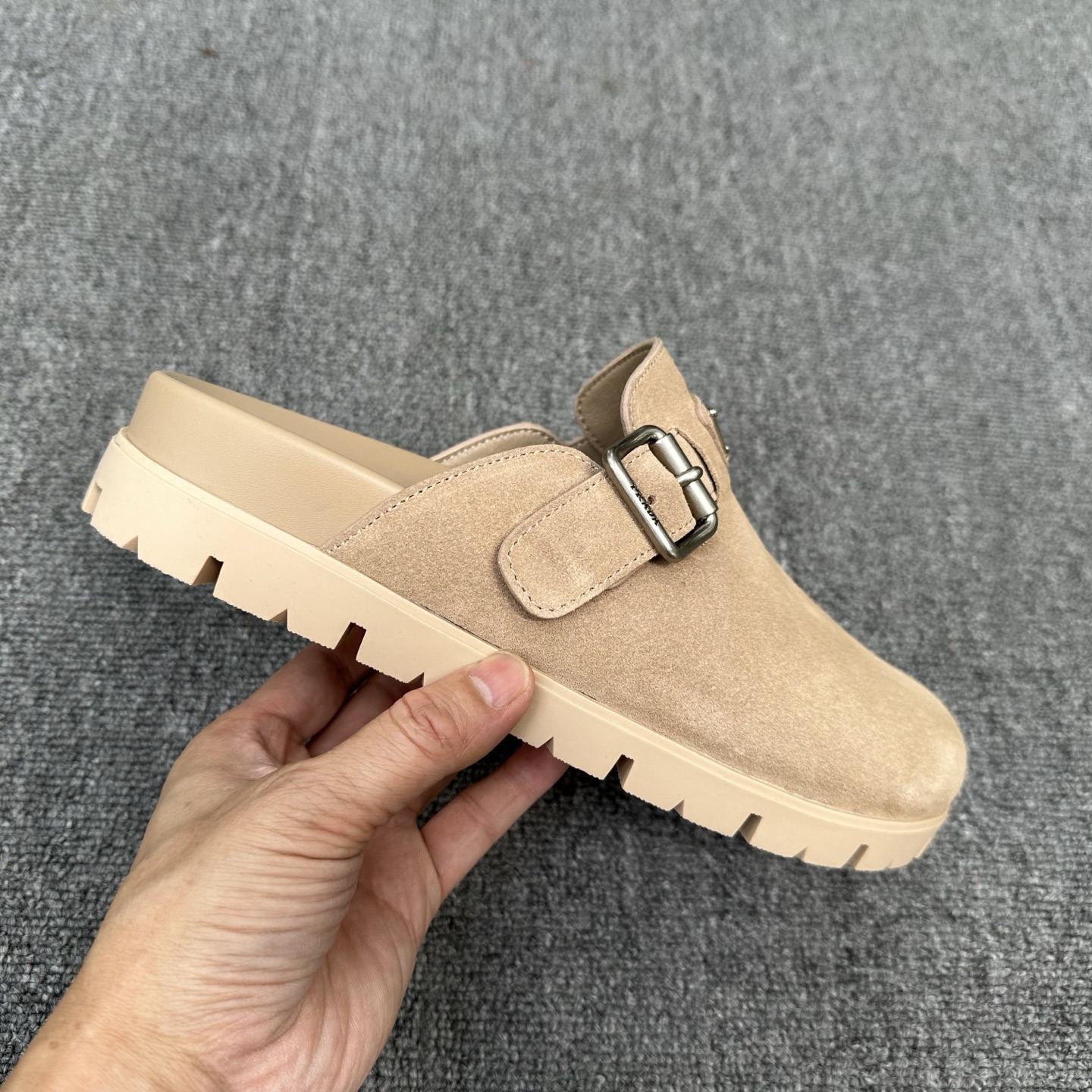 Sục PRADA_thumbnail_8