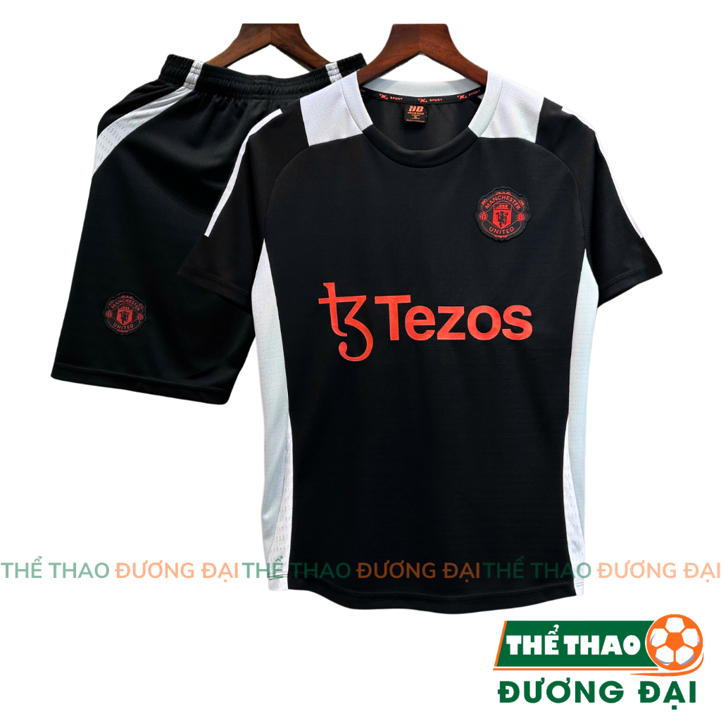 Quần Áo Bóng Đá Man Unt Đen Training 2025 2026 Thun Mè S-Comf Thoáng Khí Thể Thao Đương Đại