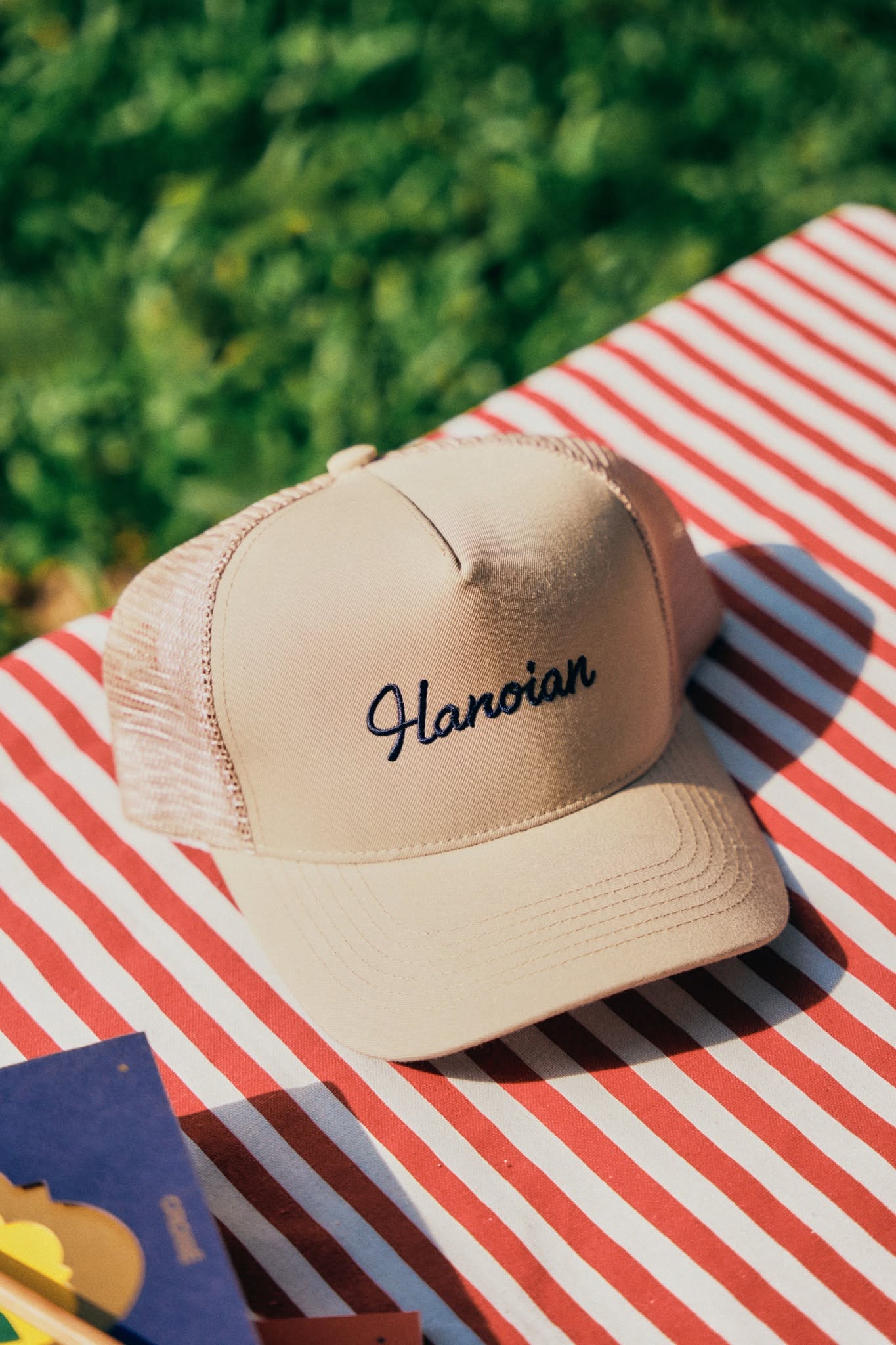 Mũ Nón Lưỡi Trai CROISÉ Hanoian Thêu Chữ Màu Navy Trên Nền Beige Lưới Thoáng Phong Cách Unisex_thumbnail_5