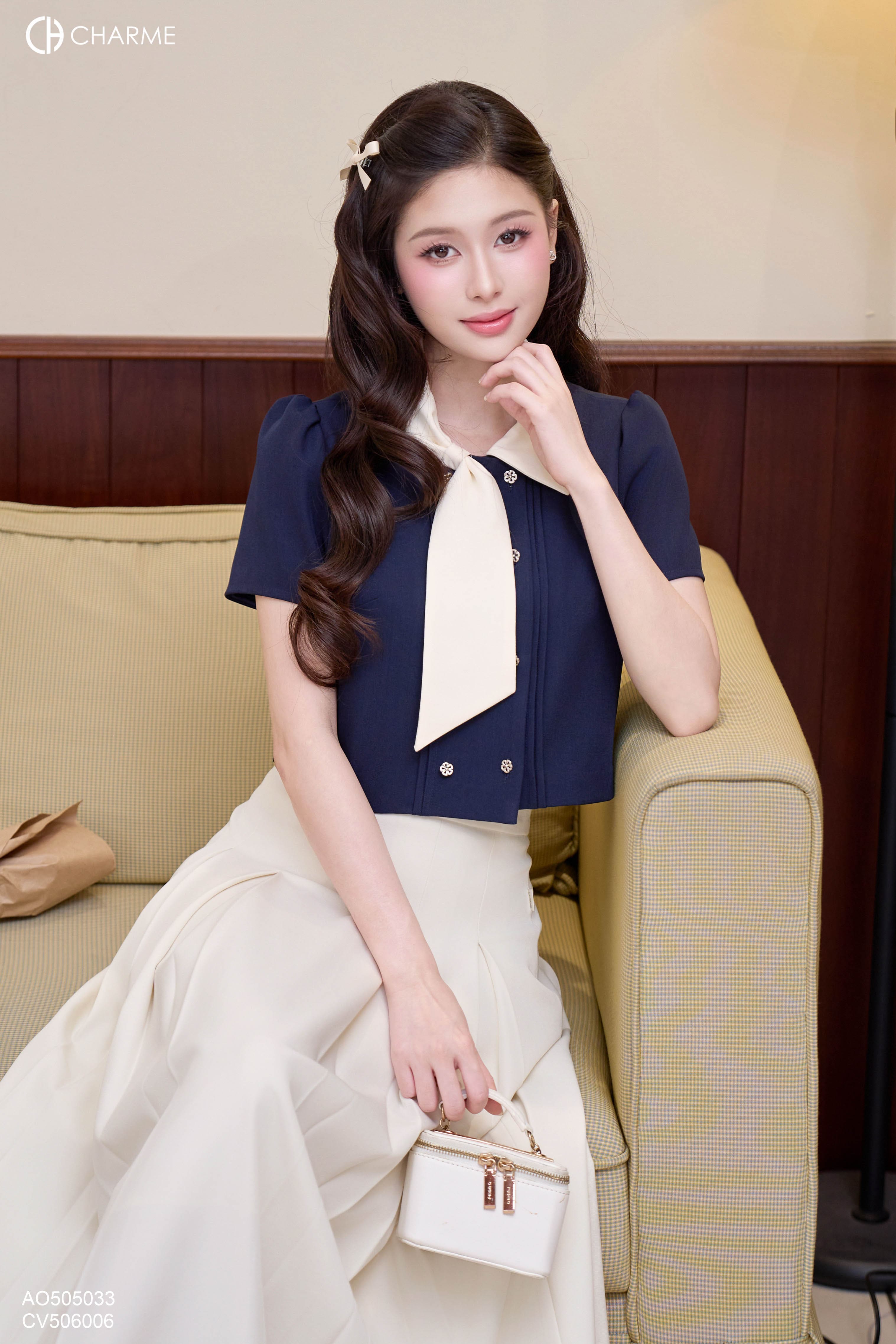 Áo dáng lửng 2 hàng khuy phối cổ 505033_thumbnail_2