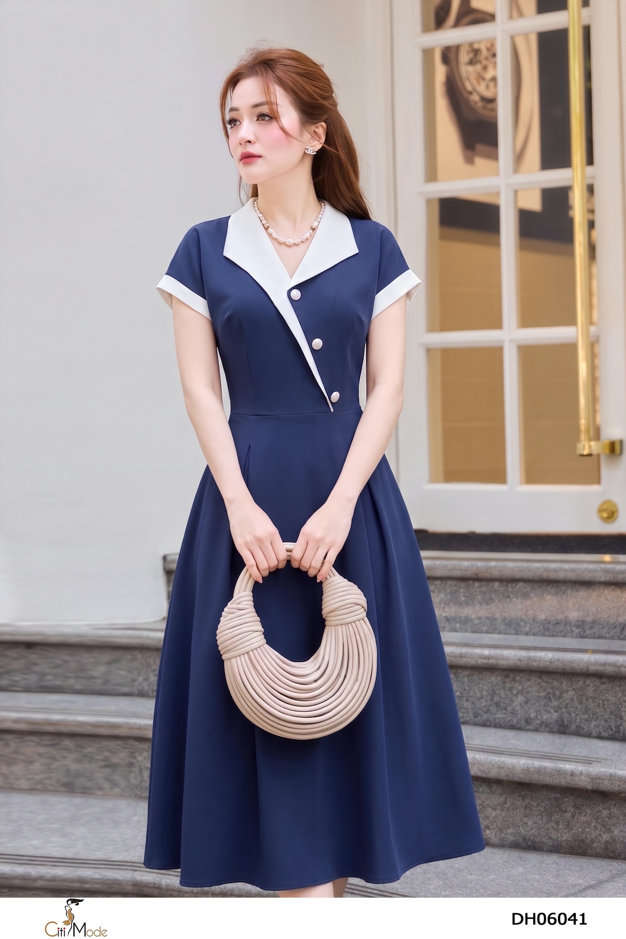 Đầm xòe tím than phối trắng cổ V tay chờm