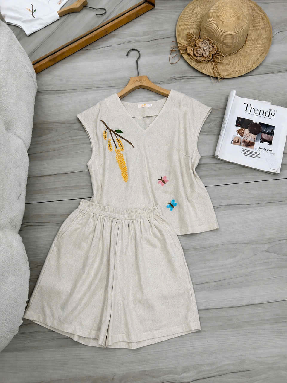 Bộ linen bột đùi áo cổ tim thêu lúa_thumbnail_7