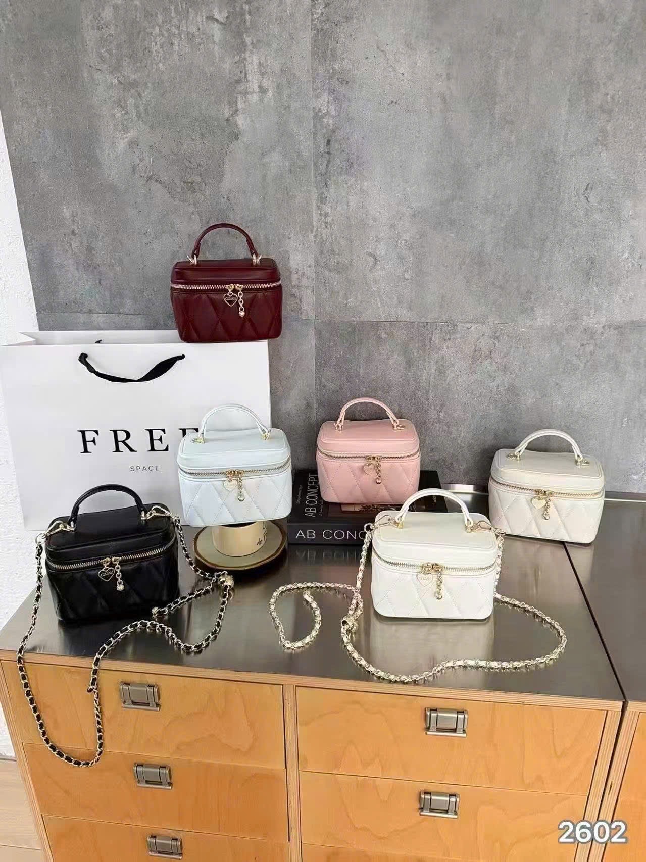 Túi QC cốp khóa vàng size16 2602