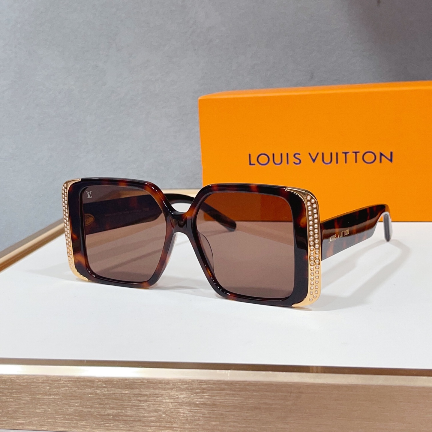 Kính Lv_thumbnail_3