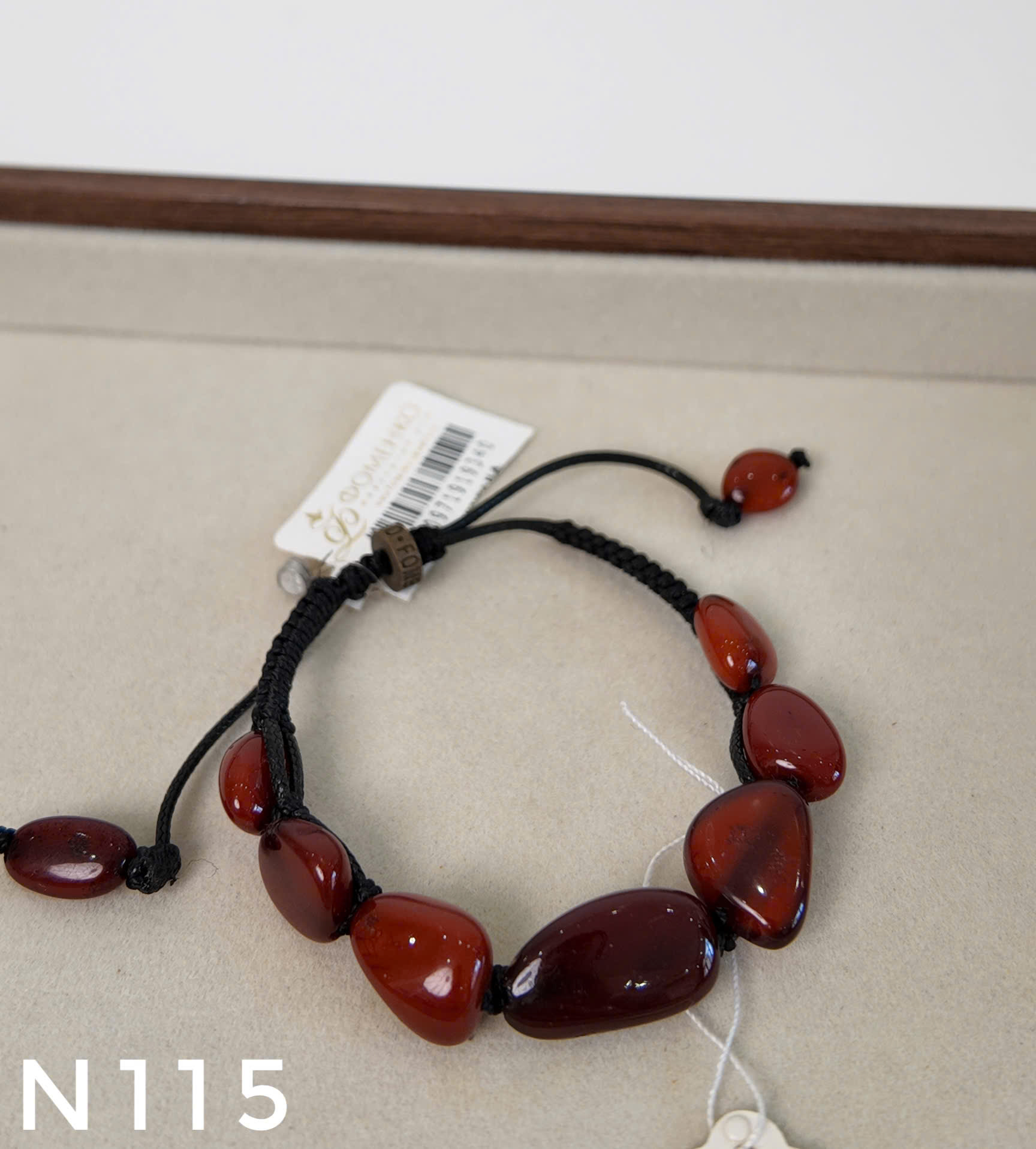 Lắc Tay Dây Dù Hổ Phách Huyết Dáng Tự Nhiên – N115