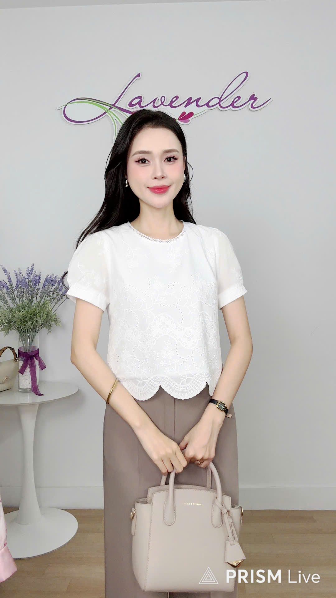 Áo thô ren cổ tròn lé ren A4277