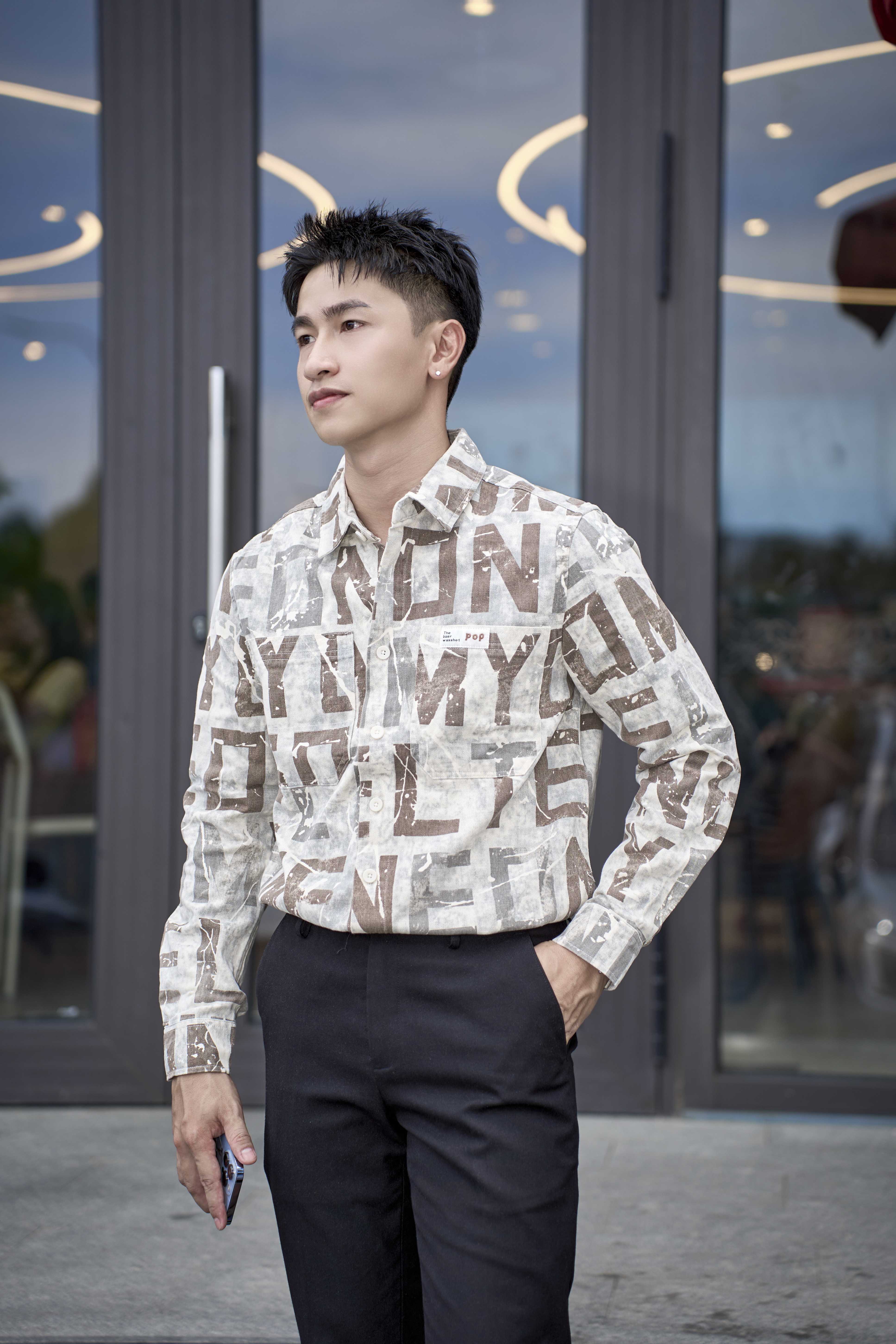 SA128 - Áo sơ mi nam dài tay họa tiết chữ nghệ thuật phong cách Nhật Bản, chất cotton mềm mại, form rộng rãi_thumbnail_9